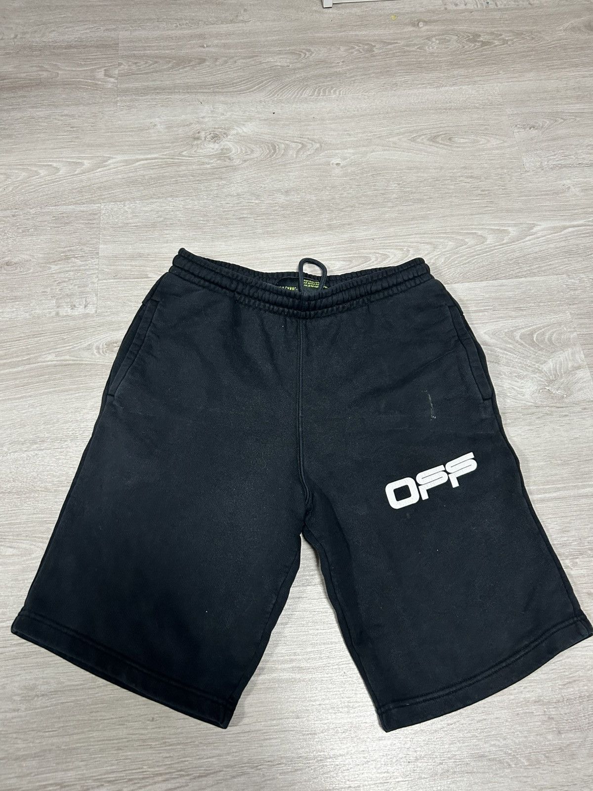 Off-White OFFWHITE short Pants black Size M 32” faded black Size US 32 / EU 48 - 7 Thumbnail