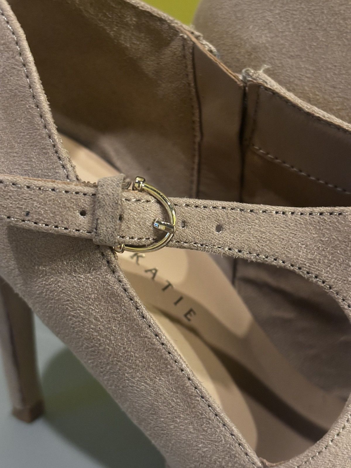 Other Beige suede 4” heels2705 Size US 7.5 / IT 37.5 - 9 Thumbnail