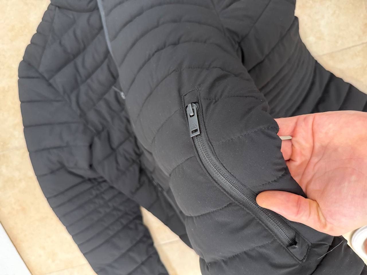 Moose Knuckles Moose Knuckles Black lightweight down puffer Jacket S NWT Size US S / EU 44-46 / 1 - 5 Thumbnail