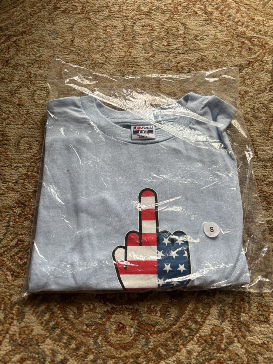 FUCT × Fuck The Population FTP x FUCT Finger FTW Tee Powder Light Blue Small Size US S / EU 44-46 / 1 - 1 Thumbnail