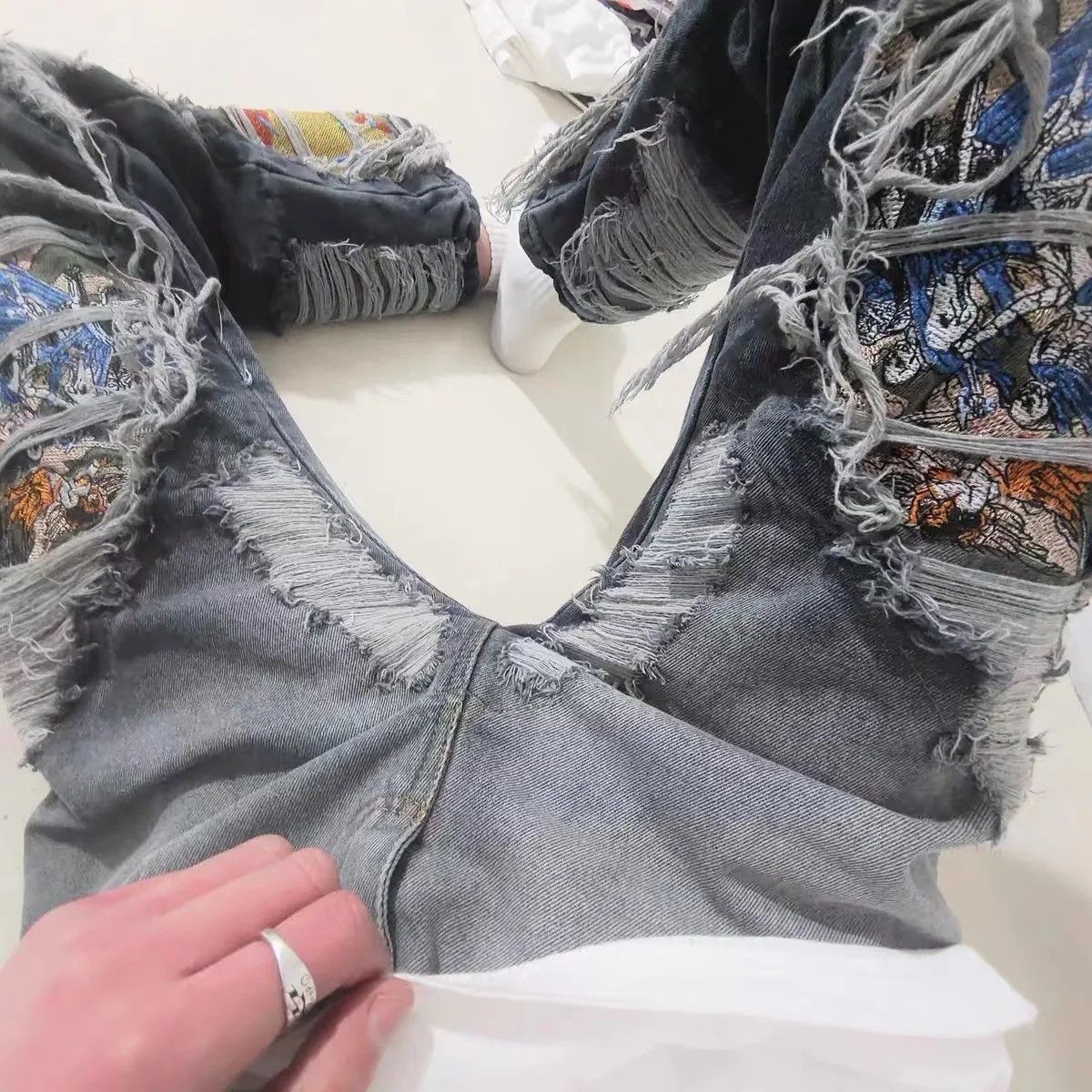 Japanese Brand × Vintage Frayed embroidered loose straight ripped jeans pants y2k Size US 32 / EU 48 - 6 Thumbnail