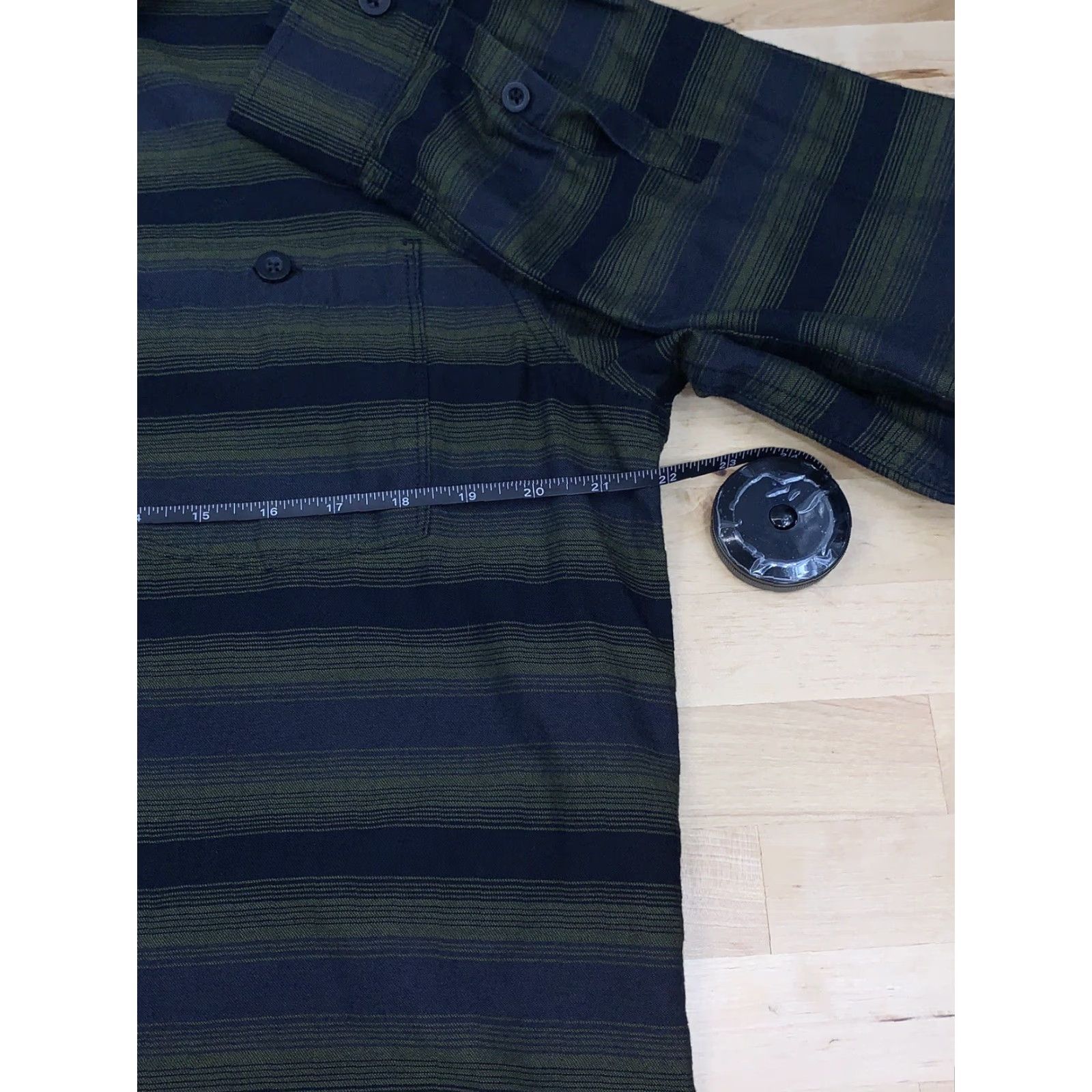 Mountain Hardwear Mountain Hardwear Button Up Shirt M Striped Long Sleeve Casual Outdoor #6119 Size US M / EU 48-50 / 2 - 5 Thumbnail