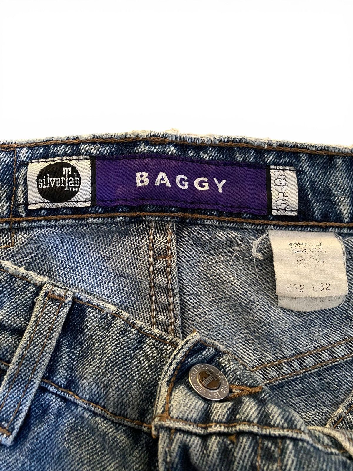 Levi's Vintage 90’s Distressed Baggy Levis Silvertab Blue Jeans Size US 32 / EU 48 - 4 Thumbnail