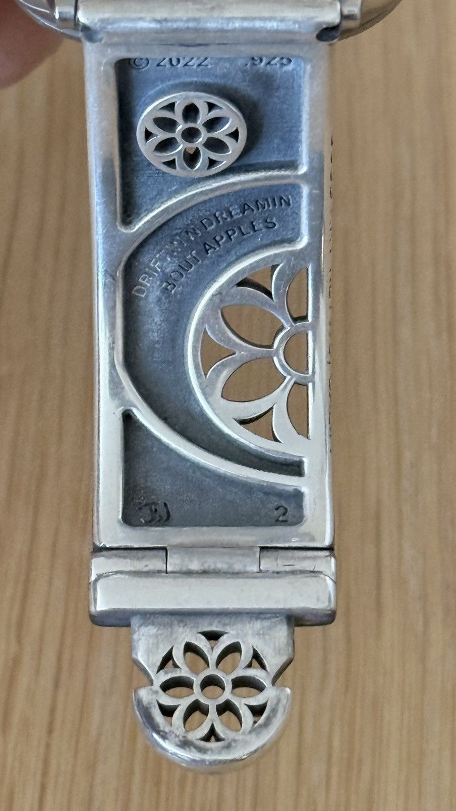 GOOD ART HLYWD Driftin' & Dreamin' Bout Apples Watch Band Size ONE SIZE - 6 Thumbnail