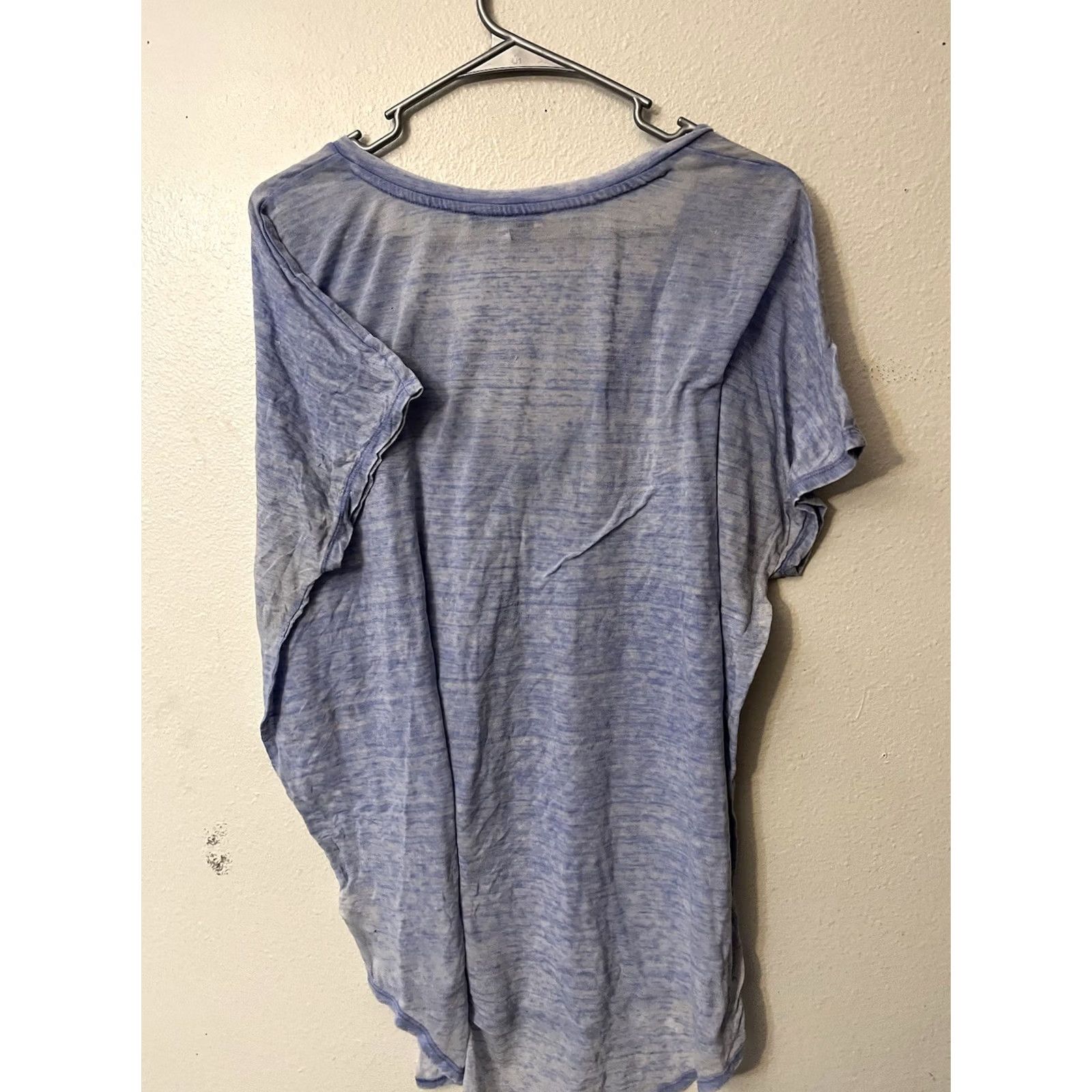 Express Express One Eleven T-Shirt Womens Large Blue V Neck Short Sleeve Shirt Size L / US 10 / IT 46 - 2 Thumbnail