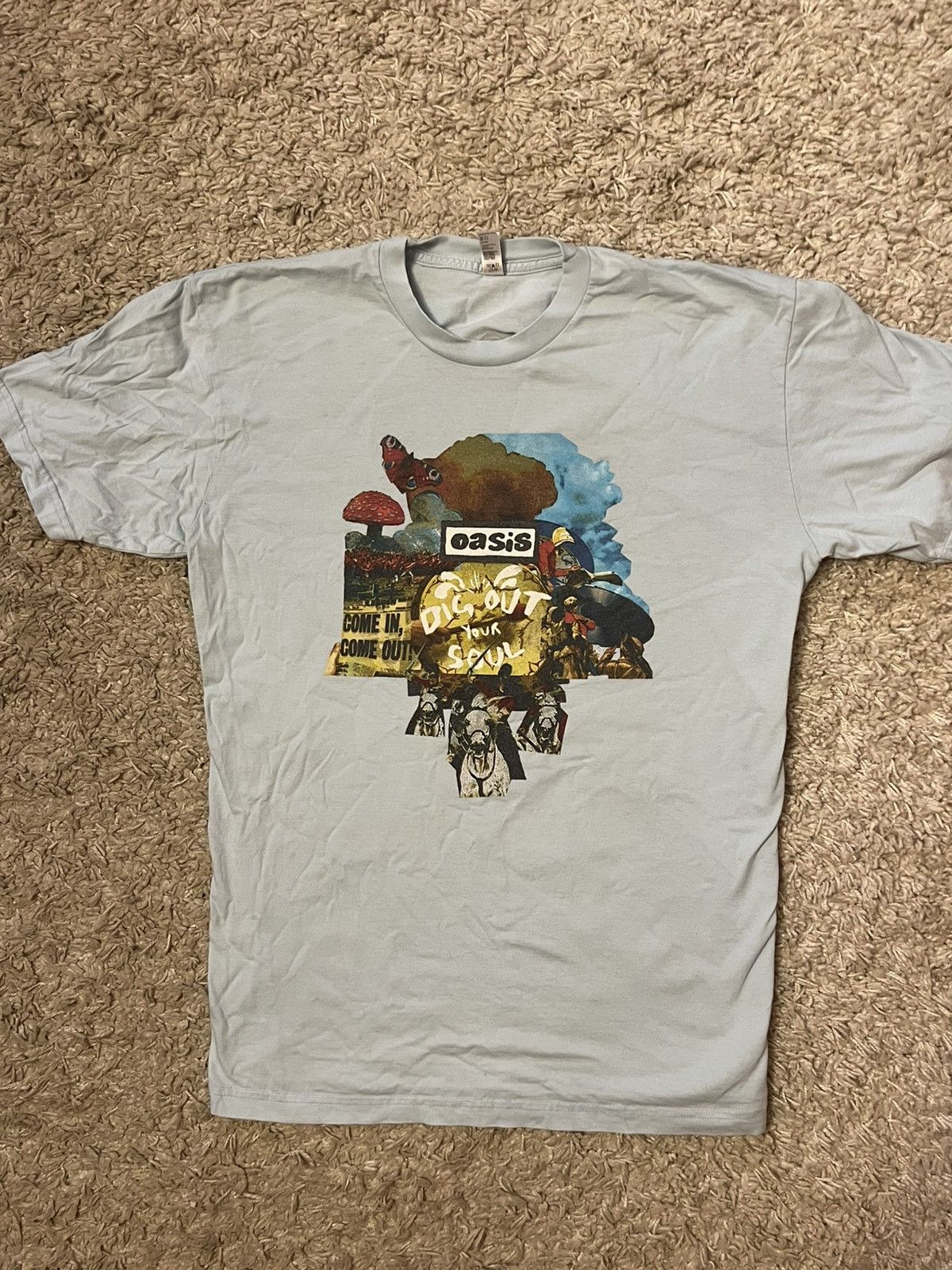 Band Tees Vintage 2008 tour Oasis band tee Dig Out Your Soul L size Size US L / EU 52-54 / 3 - 1 Thumbnail