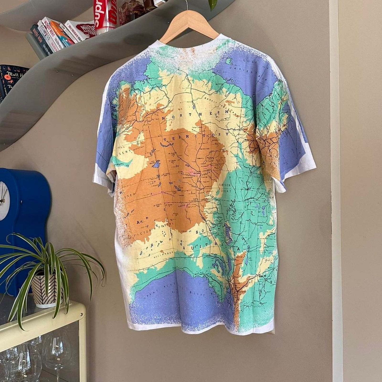 Vintage Vintage Australia Map Shirt Size US XL / EU 56 / 4 - 5 Thumbnail