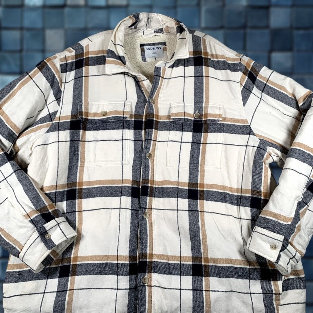 Old Navy Old Navy Jacket Mens 3XL White Plaid Sherpa Lined Flannel Shirt Puffer Size US XXL / EU 58 / 5 - 1 Thumbnail