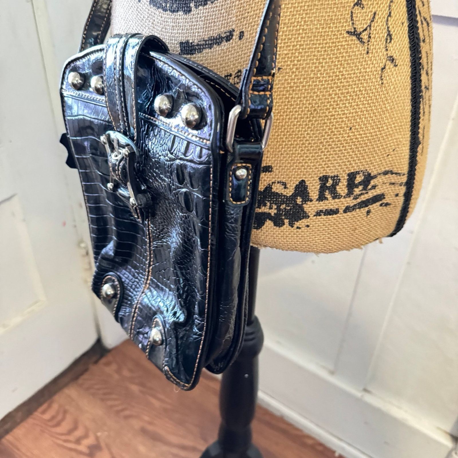NBDN Nobrandedon Madi Claire leather crossbody bag Size ONE SIZE - 4 Thumbnail