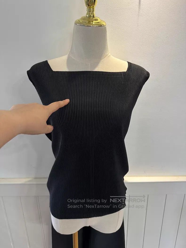 Issey Miyake Issey Miyake Black pleated top Size M / US 6-8 / IT 42-44 - 9 Thumbnail