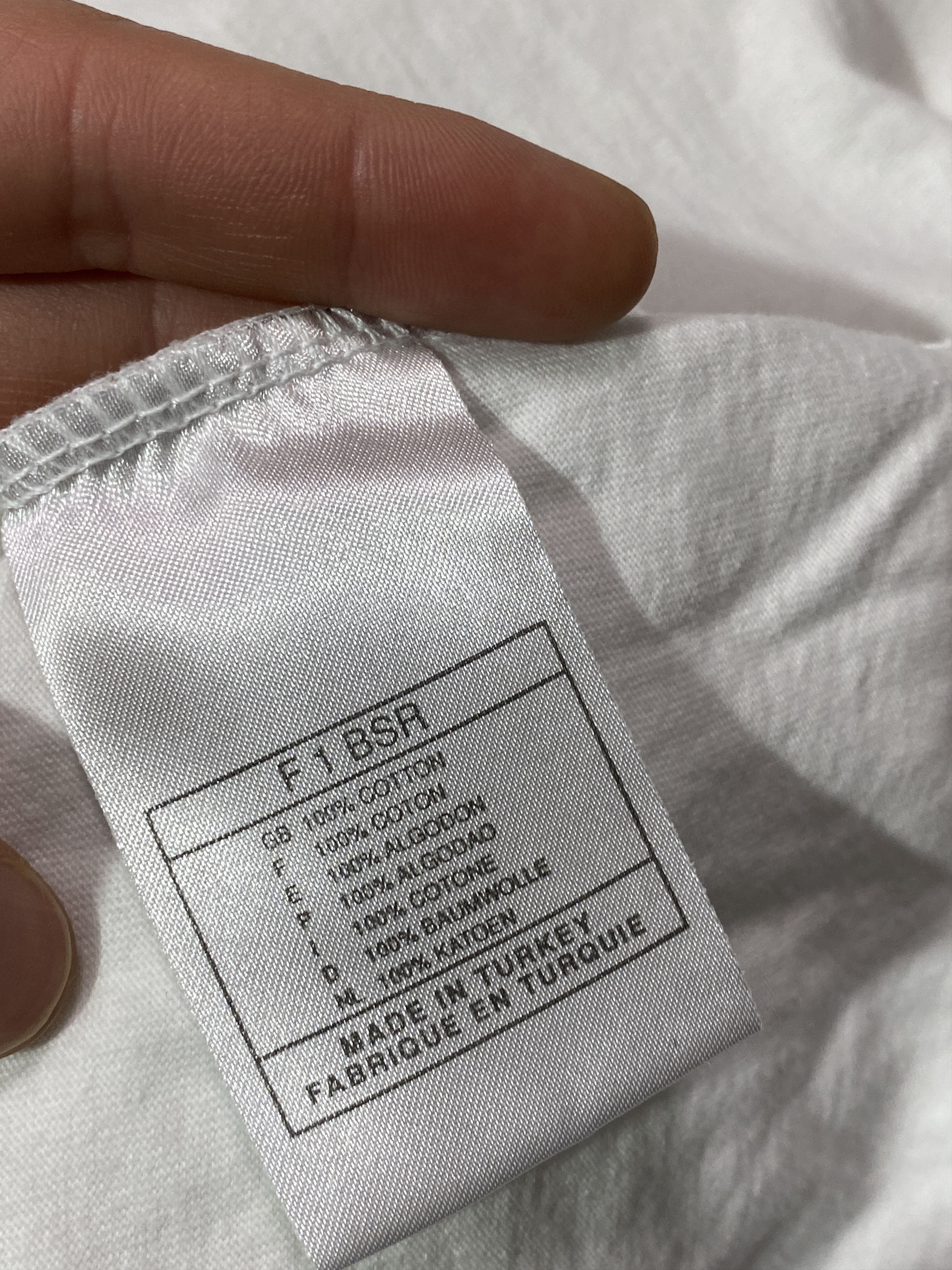 Nike Vintage Y2K Nike V neck center swoosh Tee Size US M / EU 48-50 / 2 - 6 Thumbnail