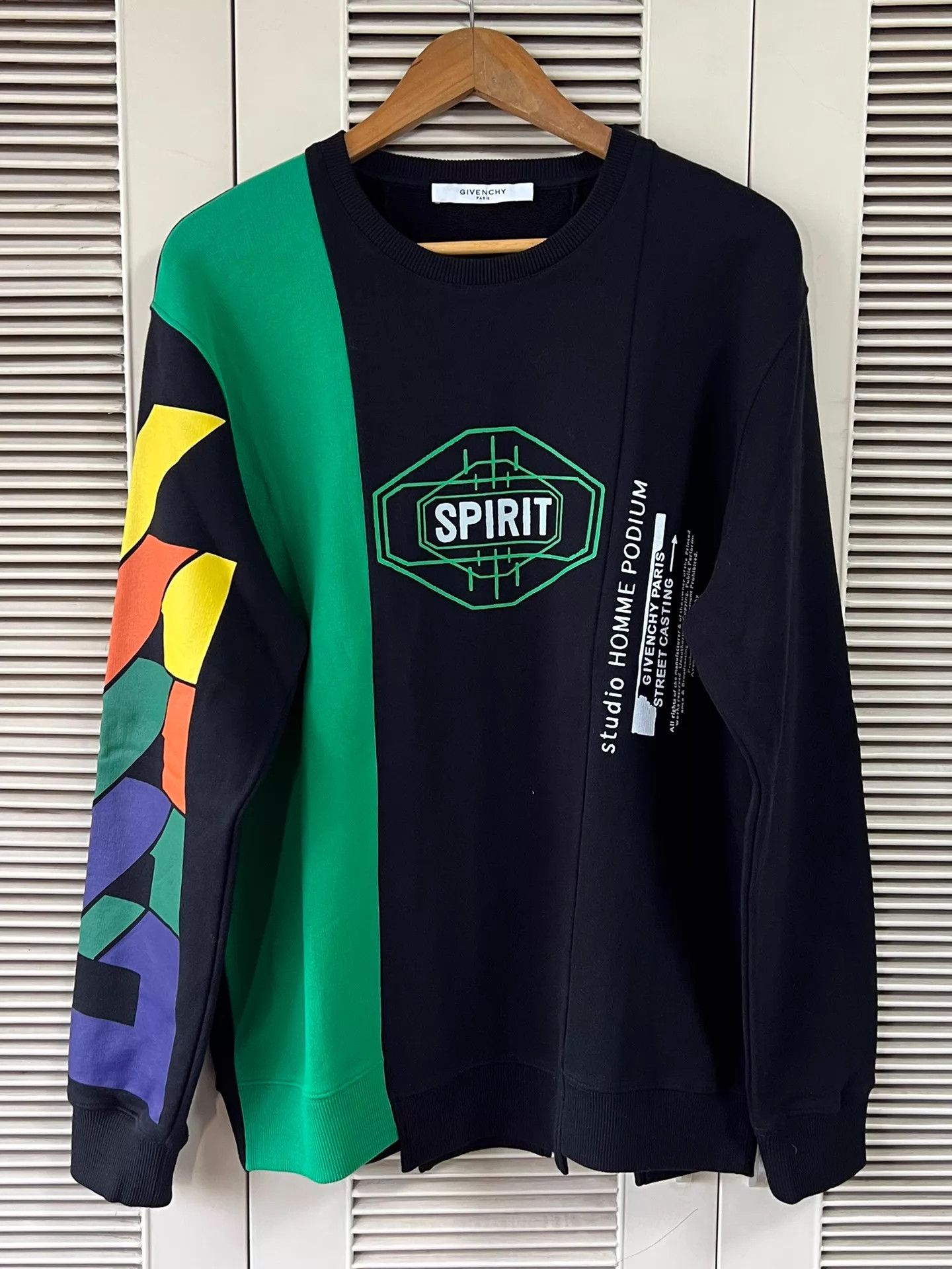 Givenchy Givenchy Men's Color Blocked Spirit Print M Sweatshirt Size US M / EU 48-50 / 2 - 1 Thumbnail