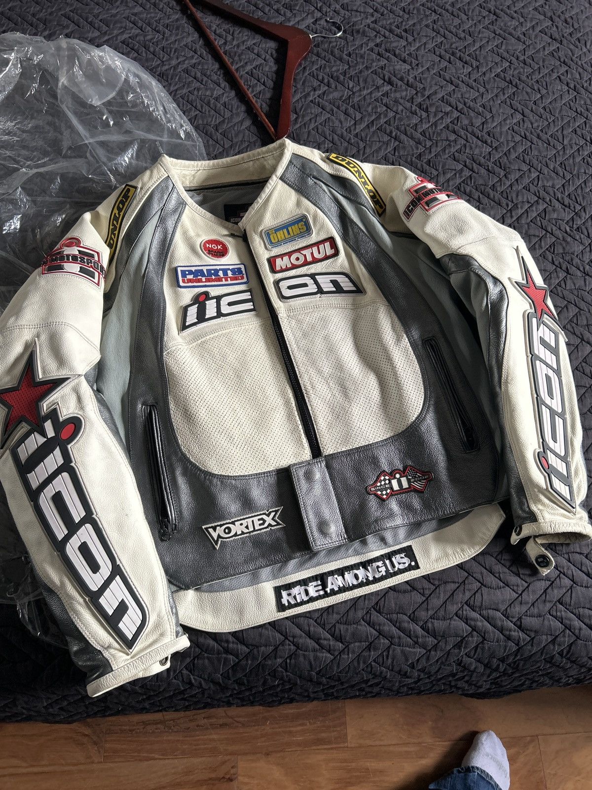 Vintage Icon racing white leather motorcycle jacket Size US M / EU 48-50 / 2 - 7 Thumbnail
