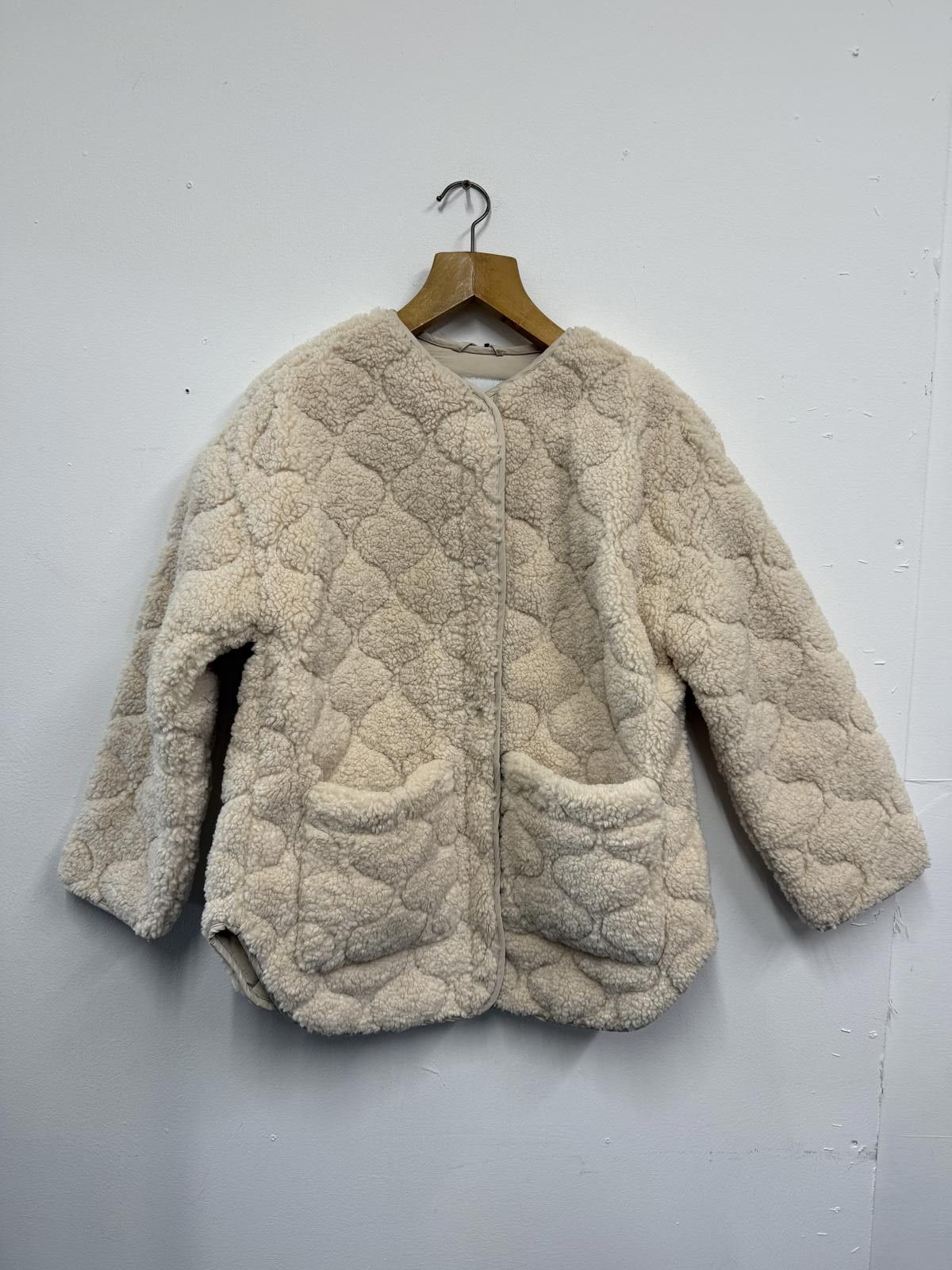 Sci-Fi Fantasy Cream Quilted Sherpa Fleece Jacket with Pockets Size XS / US 0-2 / IT 36-38 - 1 Thumbnail
