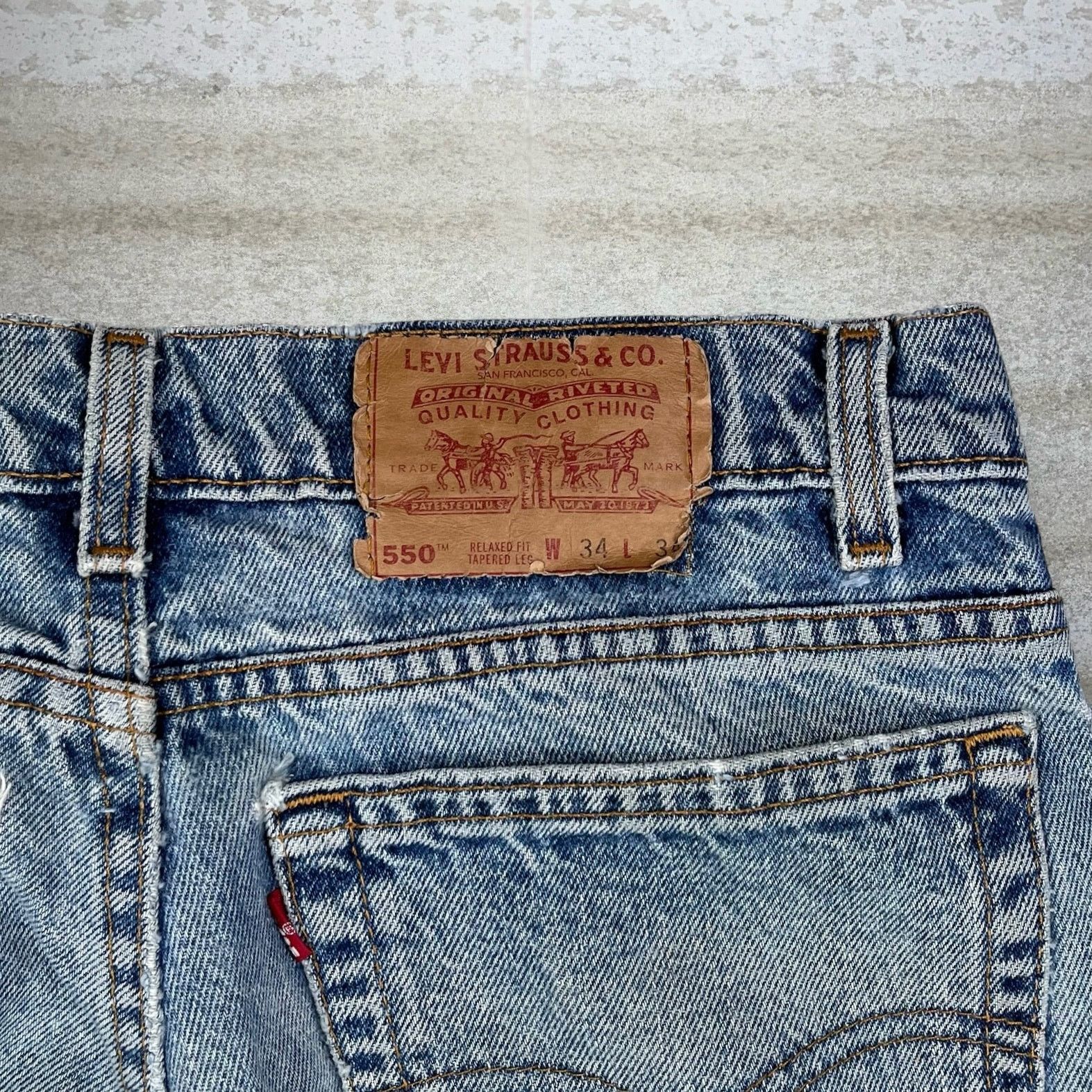 Levi's Vintage 90s Levis Jeans 550 34x34 Relaxed Light Wash Denim Size US 34 / EU 50 - 4 Thumbnail