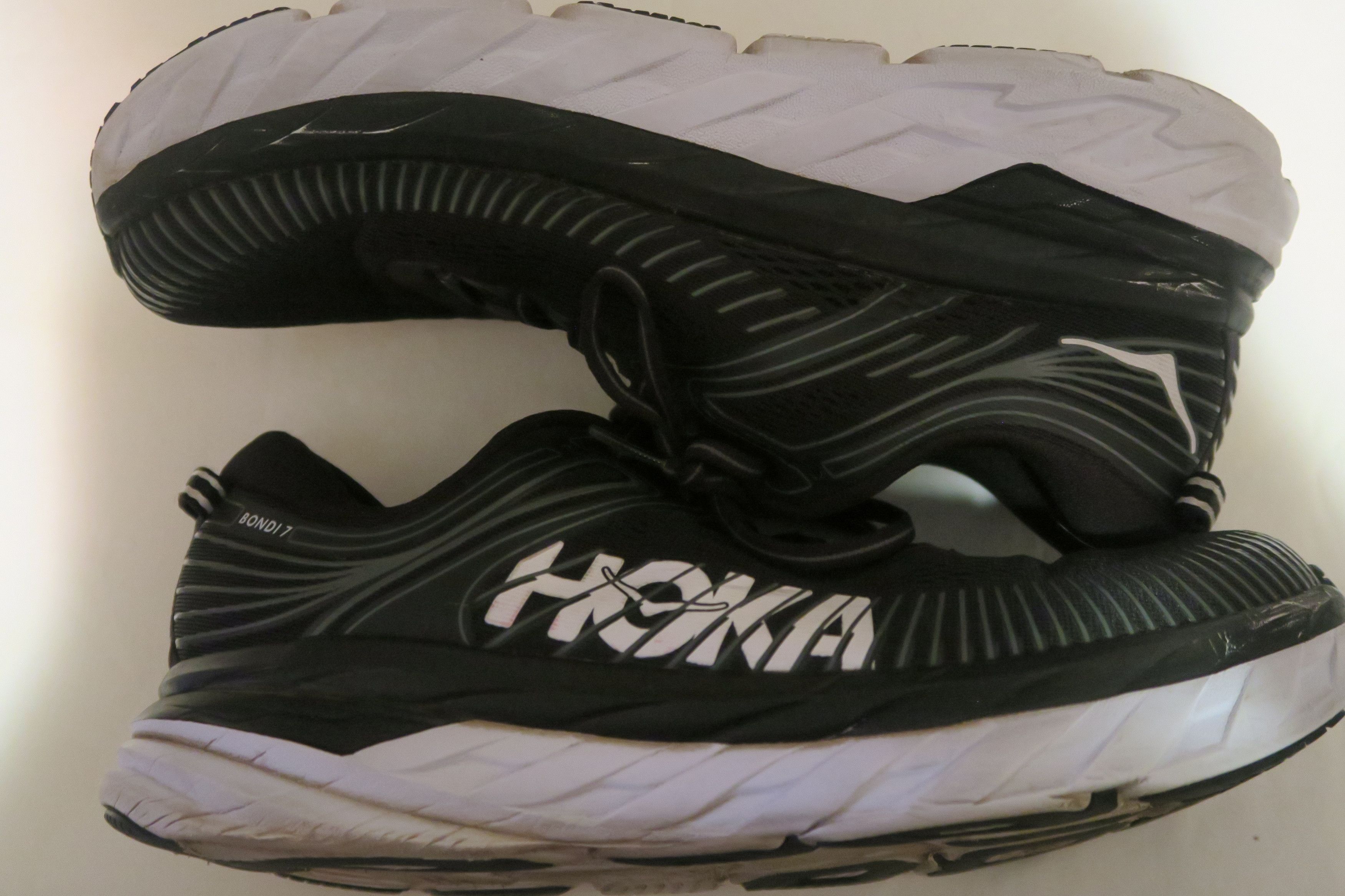 Hoka Hoka One One Mens Bondi 7 Running Shoes Black White Size US 10 / EU 43 - 9 Thumbnail