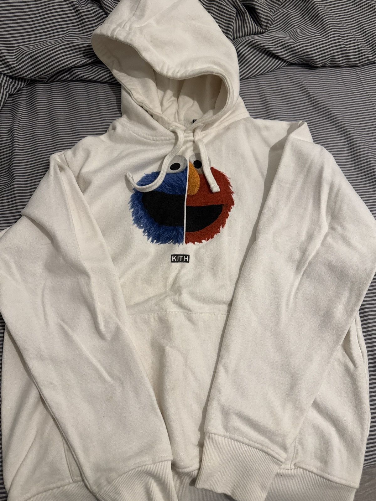 Bergdorf Goodman × Kith Kith x bergdorf goodman sesame street hoodie Size US S / EU 44-46 / 1 - 4 Thumbnail