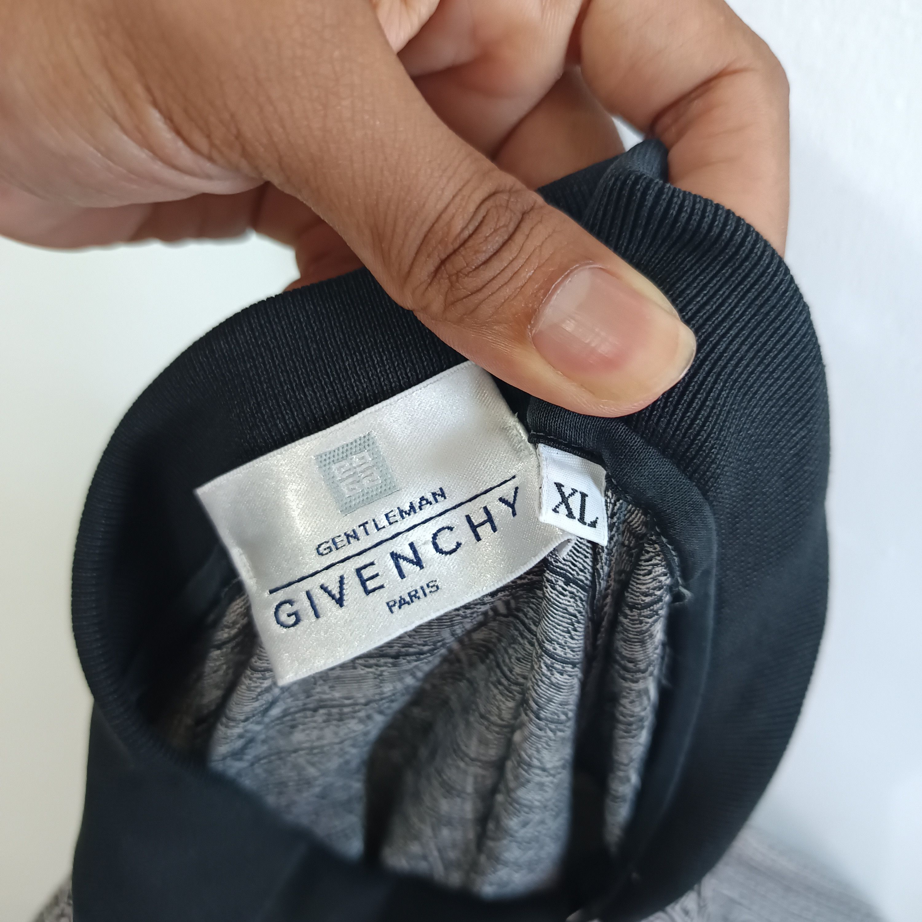 Givenchy 90s Givenchy Monogram Polo Shirts Size US XL / EU 56 / 4 - 6 Thumbnail