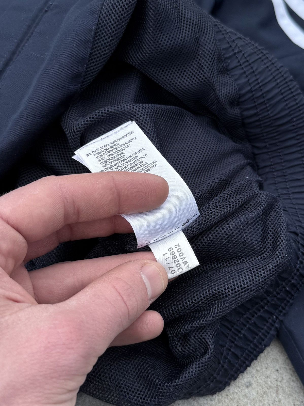 Other Vintage Adidas y2k streetwear nylon windbreaker jacket Size US L / EU 52-54 / 3 - 14 Thumbnail
