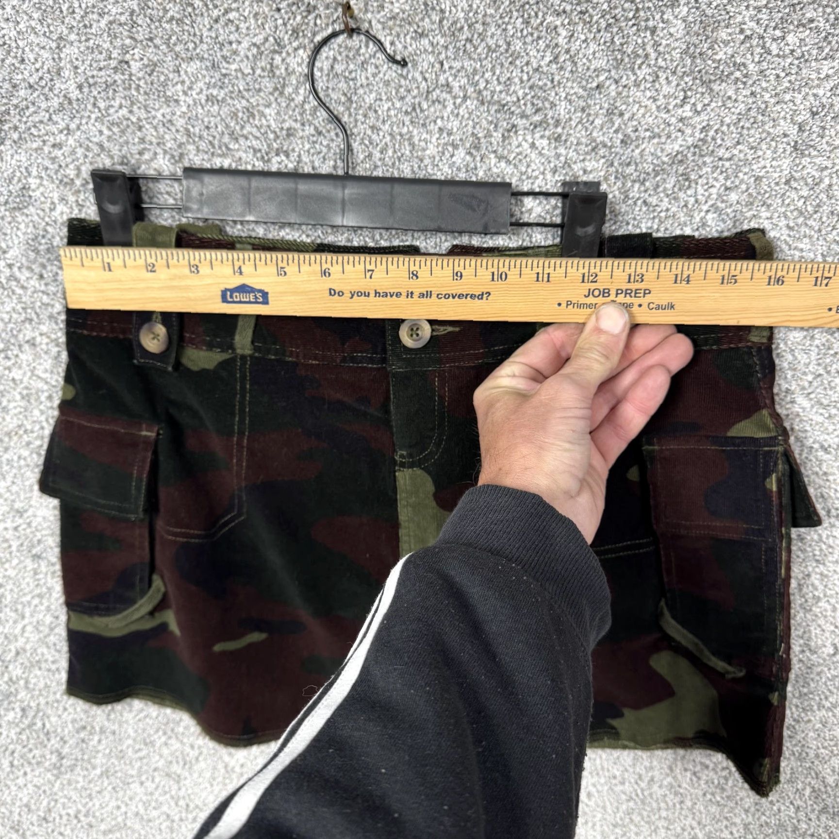 Vintage Moda International Mini Skirt 6 Camo Cargo Indie Sleaze Grunge Utility Military Skirt Women XS-? Hmm cannot. Size 28" / US 6 / IT 42 - 3 Thumbnail