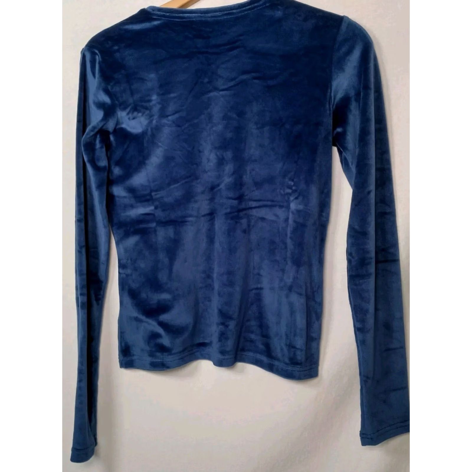 Juicy Couture Juicy Couture Sleepwear Shirt Small Blue Velour Rhinestone Bling Long Sleeve Y2K Womens Pajama Top Size S / US 4 / IT 40 - 5 Thumbnail