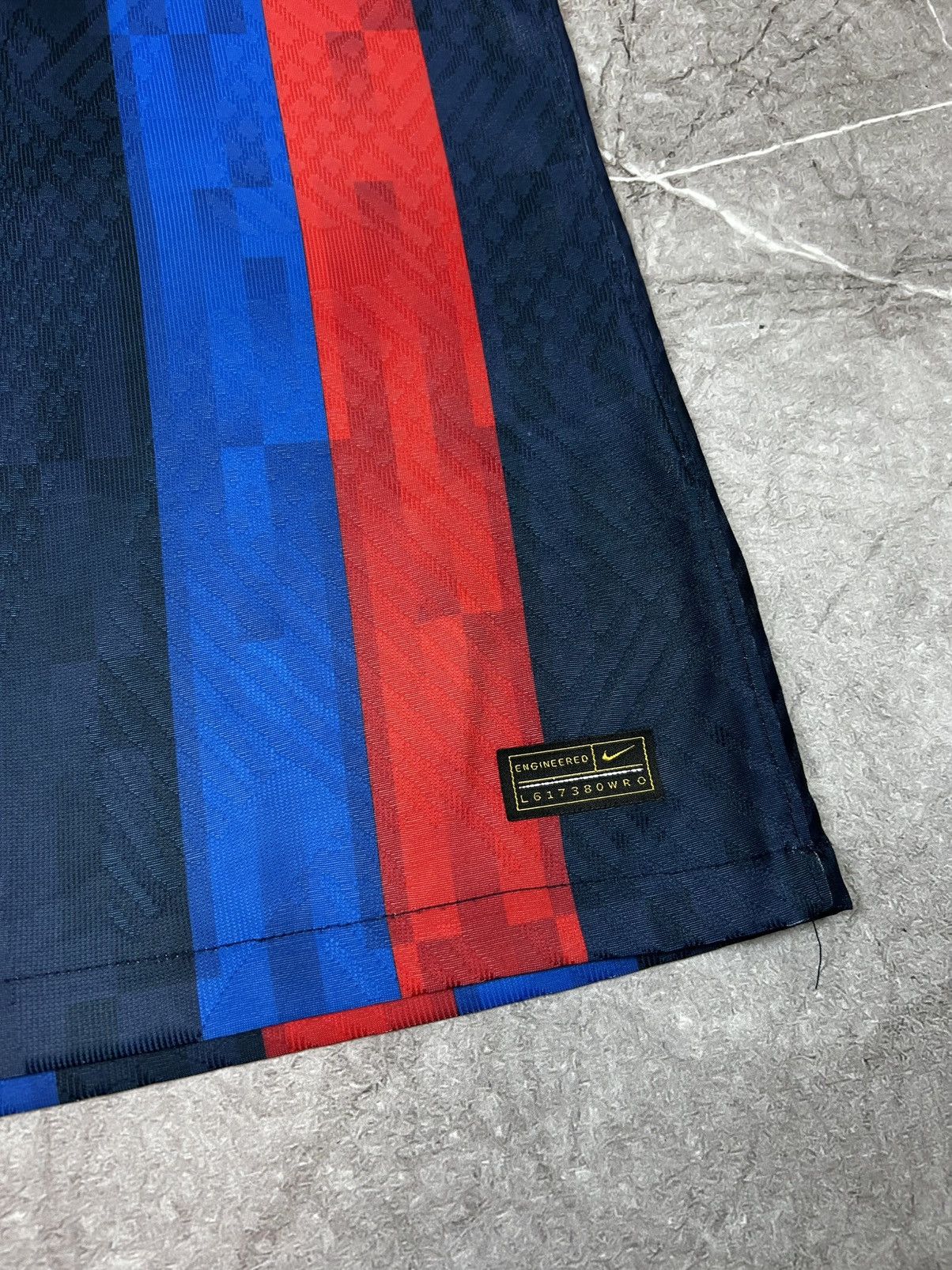 Nike Nike F.C Barcelona Soccer Jersey Size Xl Size US XL / EU 56 / 4 - 4 Thumbnail