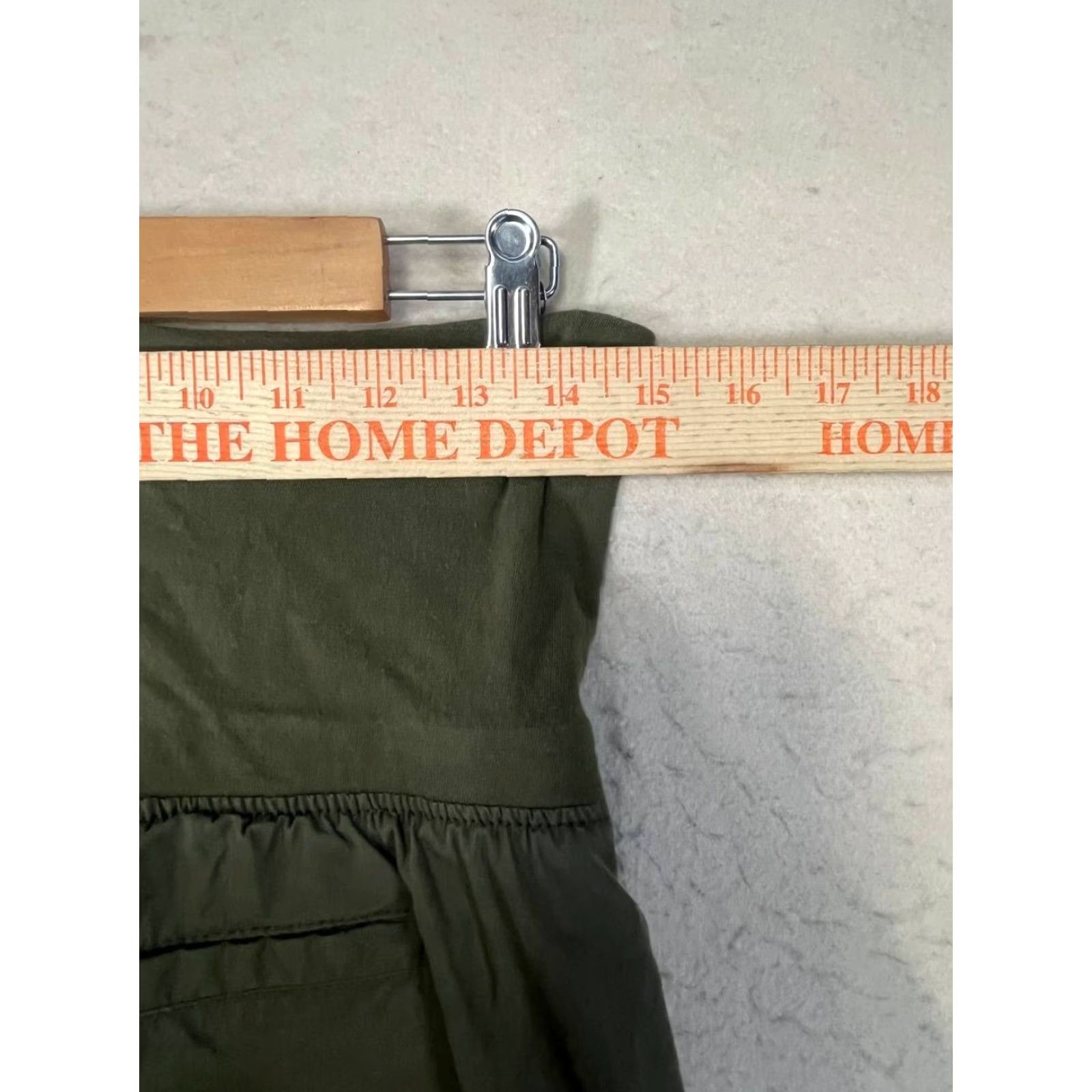 Old Navy Old Navy XS Green Ankle Stretchtech Pants Women Activewear Size XS Olive Green Size 26" / US 2 / IT 38 - 4 Thumbnail