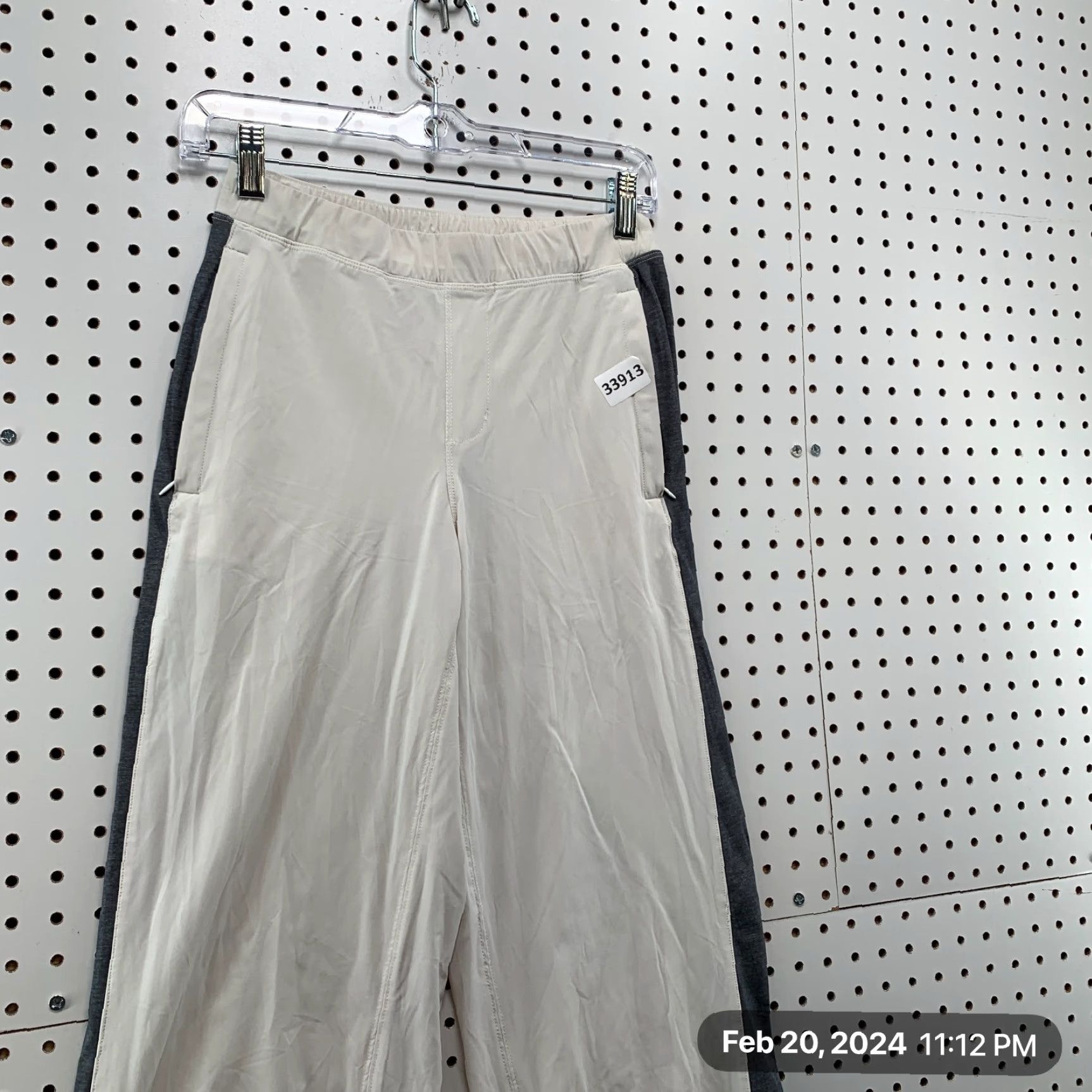 Lululemon Lululemon City Summer Pants Womens Size 4 White Relaxed Sweatpants 24x29.5 Size 42" / US 20 - 4 Thumbnail