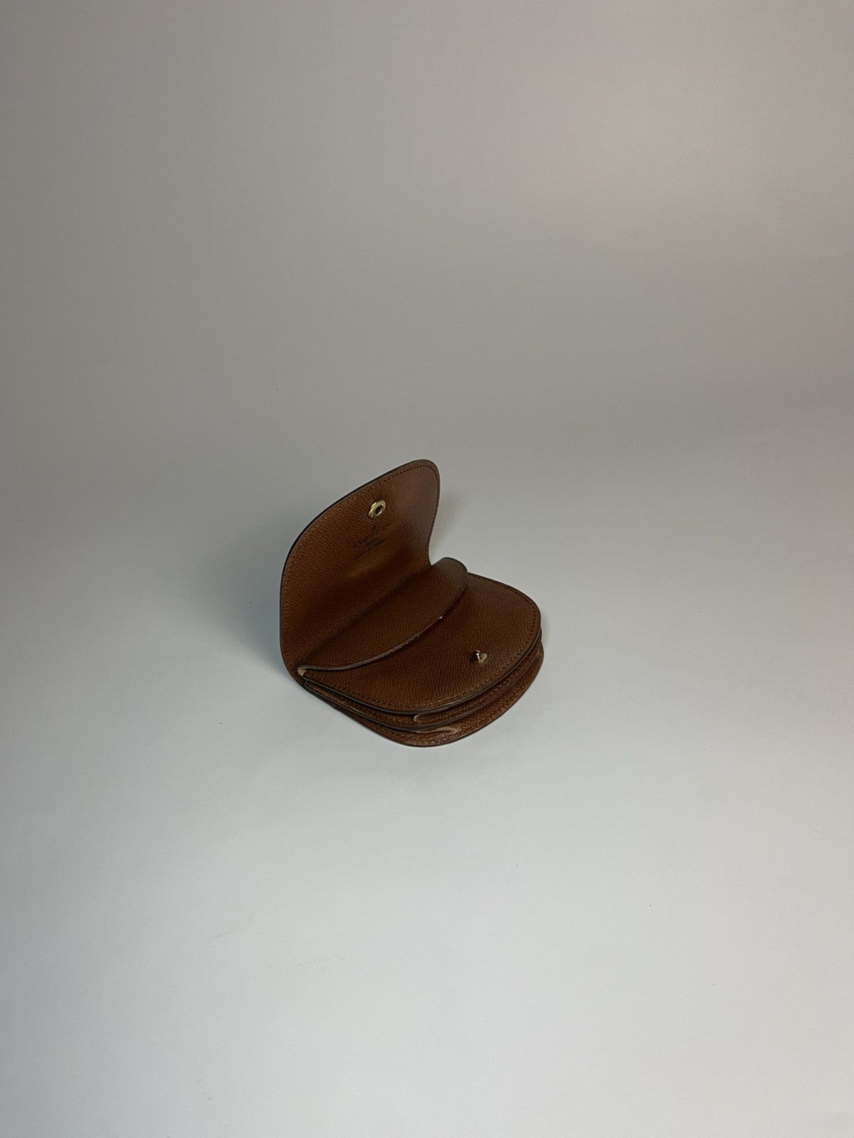 Louis Vuitton Louis Vuitton Monogram Porte Monnaie Gousset Coin Case Size ONE SIZE - 7 Thumbnail