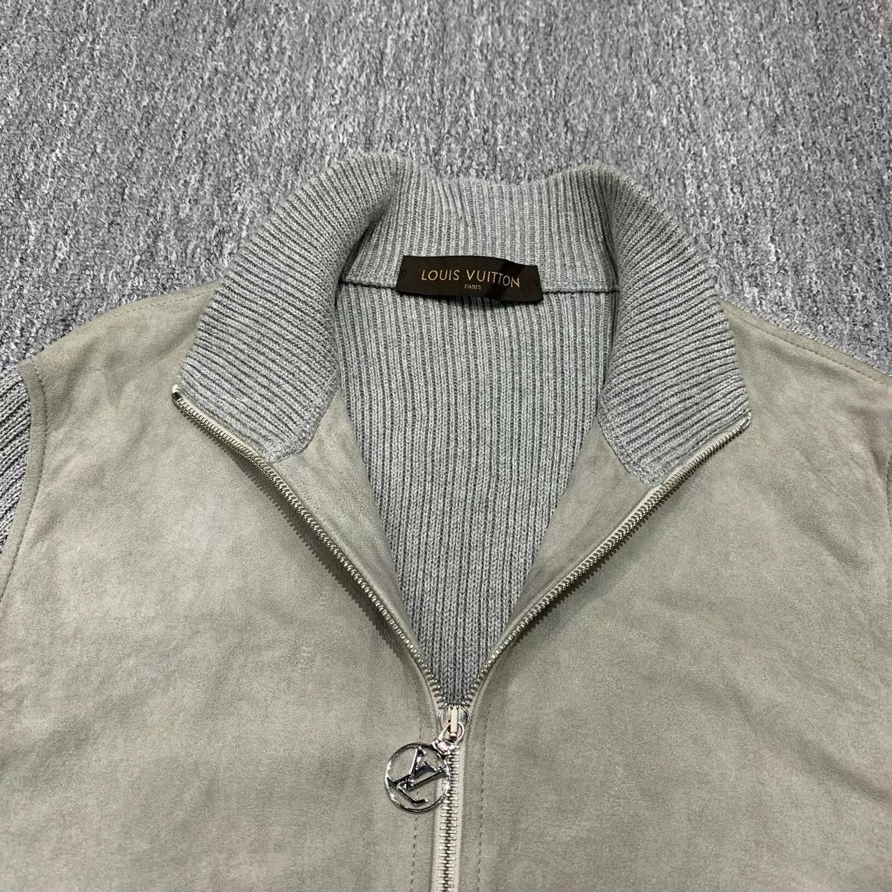 Louis Vuitton Louis Vuitton grey suede knit jacket Size M / US 6-8 / IT 42-44 - 3 Thumbnail
