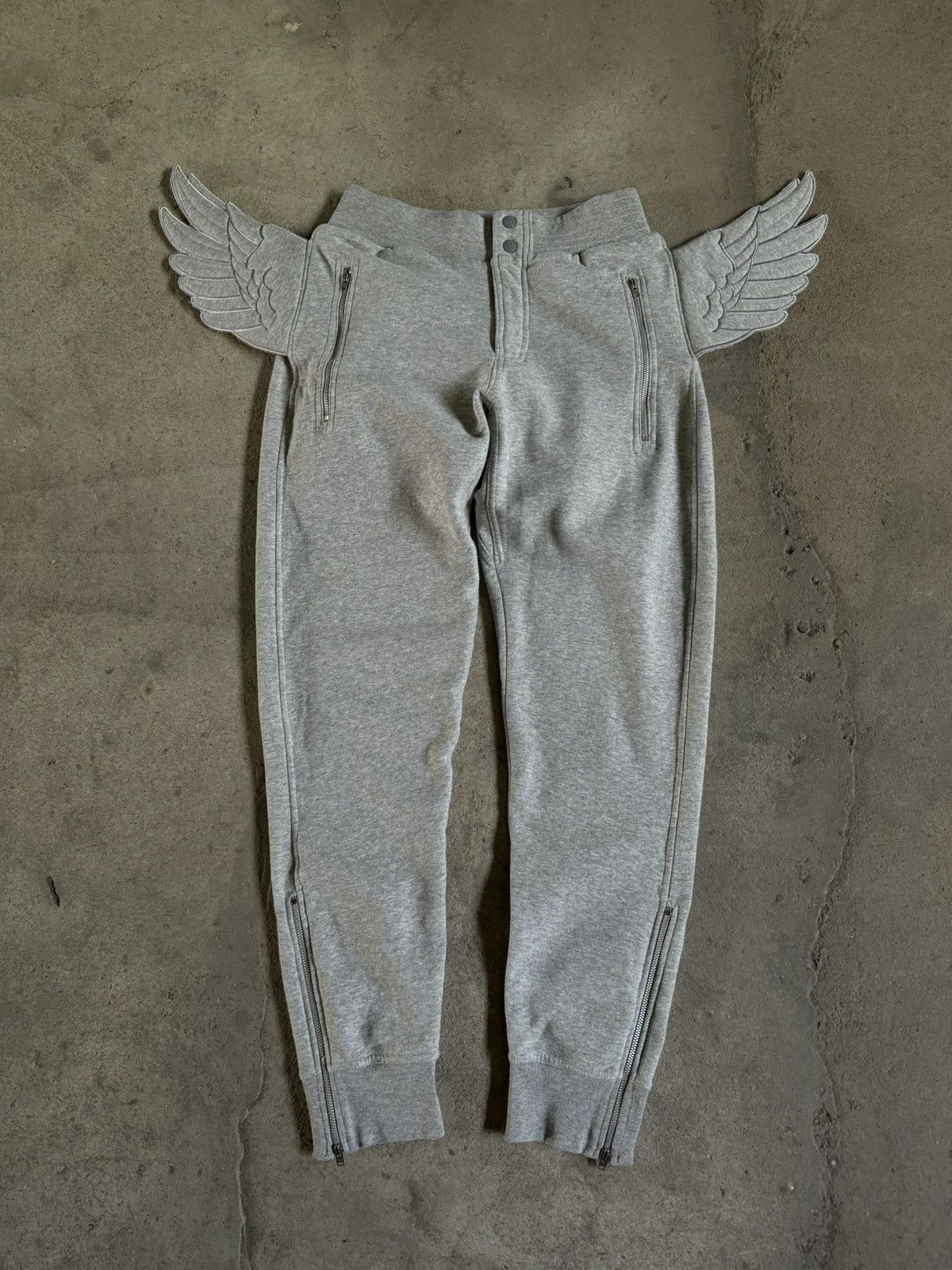 Adidas × Jeremy Scott Adidas x Jeremy Scott angel wings