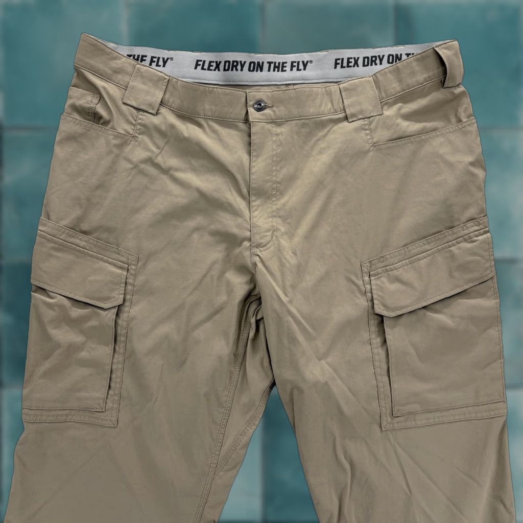 Duluth Trading Company Duluth Flex Dry on the Fly Relaxed Fit Cargo Pants Mens 46x26 Beige Stretch Work Size US 30 / EU 46 - 1 Thumbnail