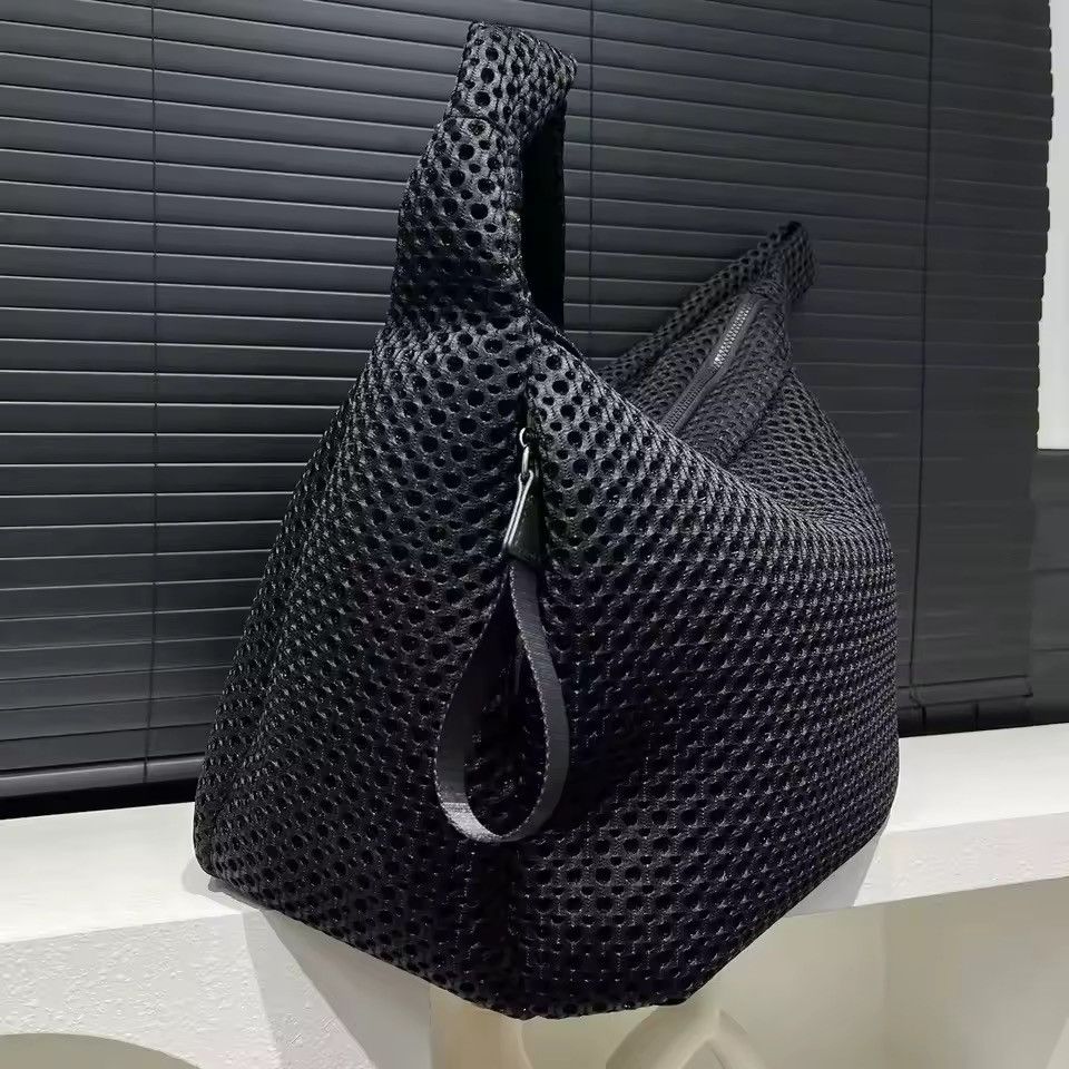 Japanese Brand Black Color Shoulder Messenger Bag Size ONE SIZE - 8 Thumbnail