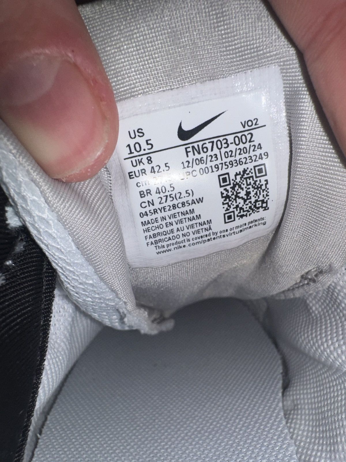 Nike W Nike V2K RUN Size US 9 / EU 42 - 9 Thumbnail