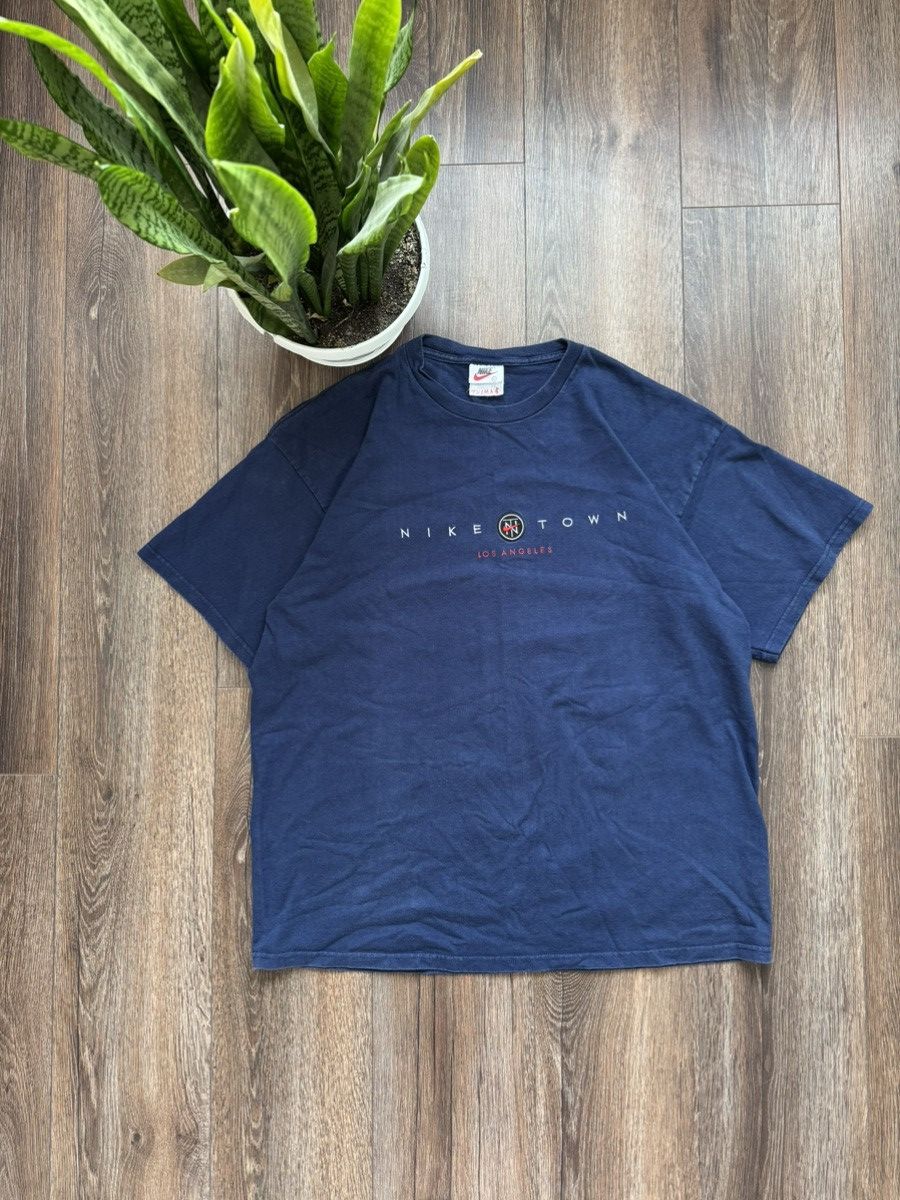 Nike Vintage Nike navy blue oversize fit short sleeve men’s tee Size US XL / EU 56 / 4 - 1 Thumbnail