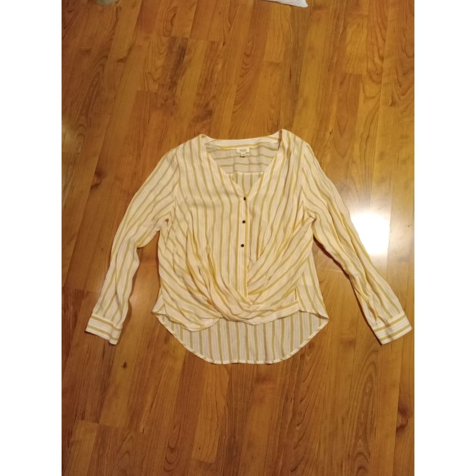 Vintage A.N.A. Blouse Striped Lightweight L Women’s 40" Chest Asymmetrical Waist White Yellow Striped Lifetime Size L / US 10 / IT 46 - 2 Thumbnail