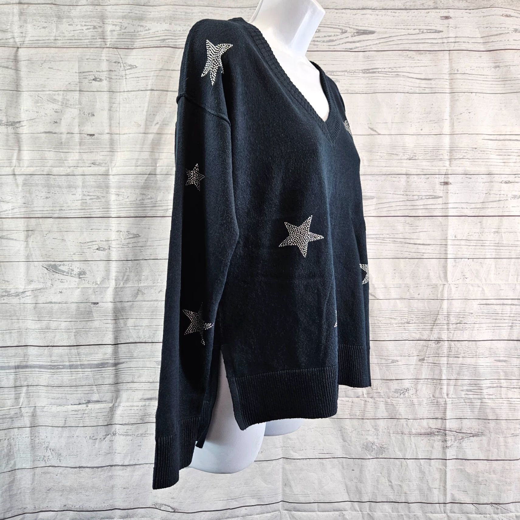 Vintage Knox Rose Womens Pullover Sweater Sz Small Blue Embellished Stars V-Neck Pullover Womens Small Blue Stars V-Neck Size S / US 4 / IT 40 - 3 Thumbnail