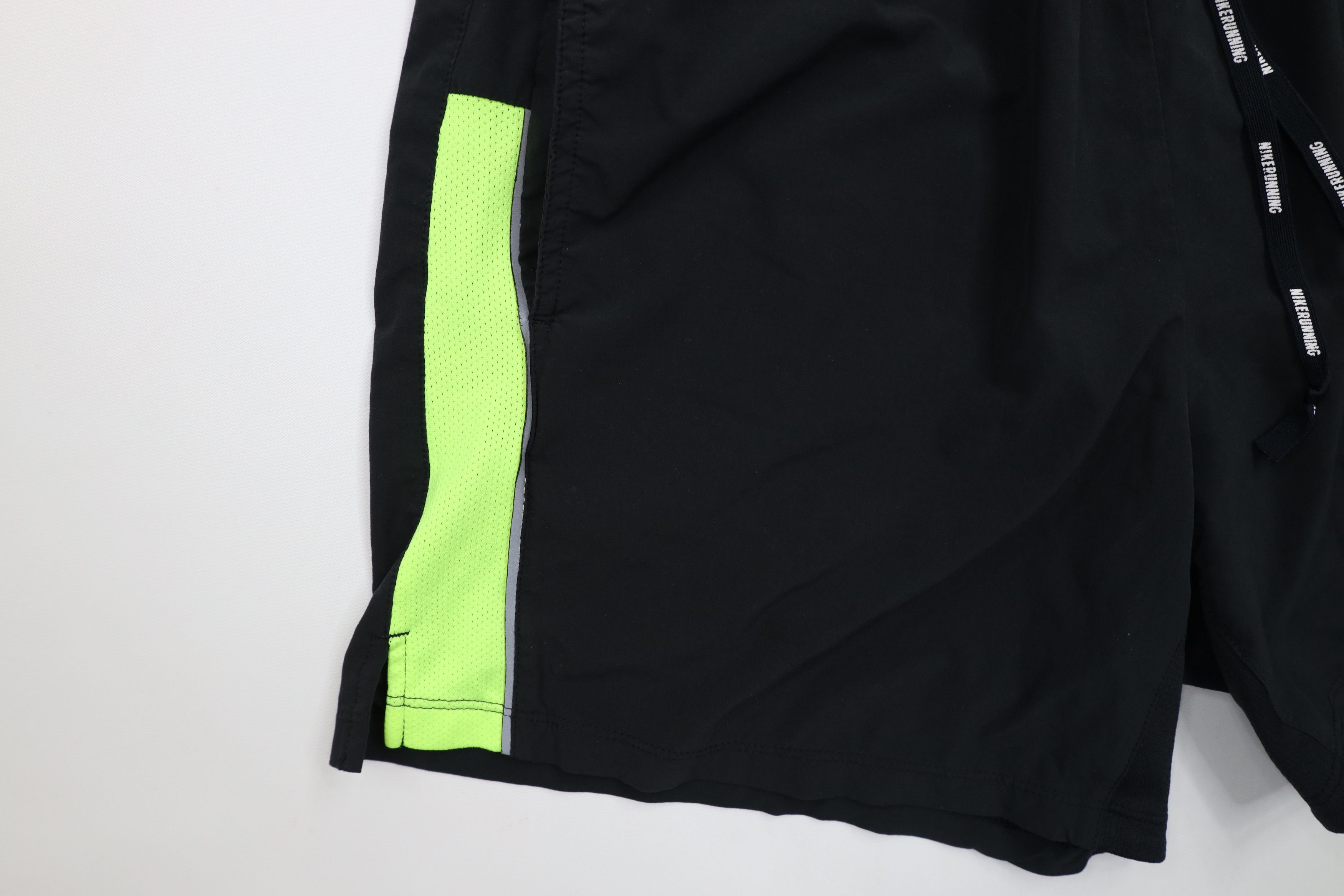 Nike × Vintage Vintage Y2K Nike Swoosh Reflective Lined Above Knee Shorts Size US 34 / EU 50 - 6 Thumbnail