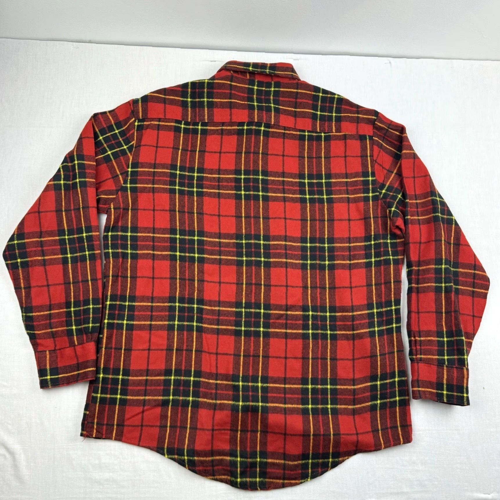 Vintage VINTAGE Ozark Trail Flannel Button-Up Men’s Large Red Plaid 90s Workwear Casual Travel Shirt Size US L / EU 52-54 / 3 - 8 Thumbnail