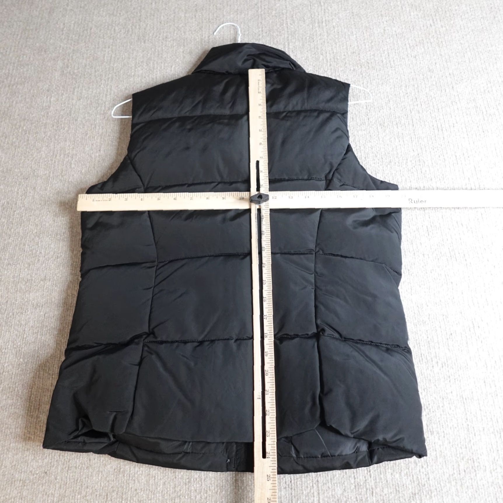 Lands' End Lands' End Womens Vest Small Black Solid Down Filled Quilted Zip Vest Ladies Black Down Filled Vest Size S / US 4 / IT 40 - 4 Thumbnail