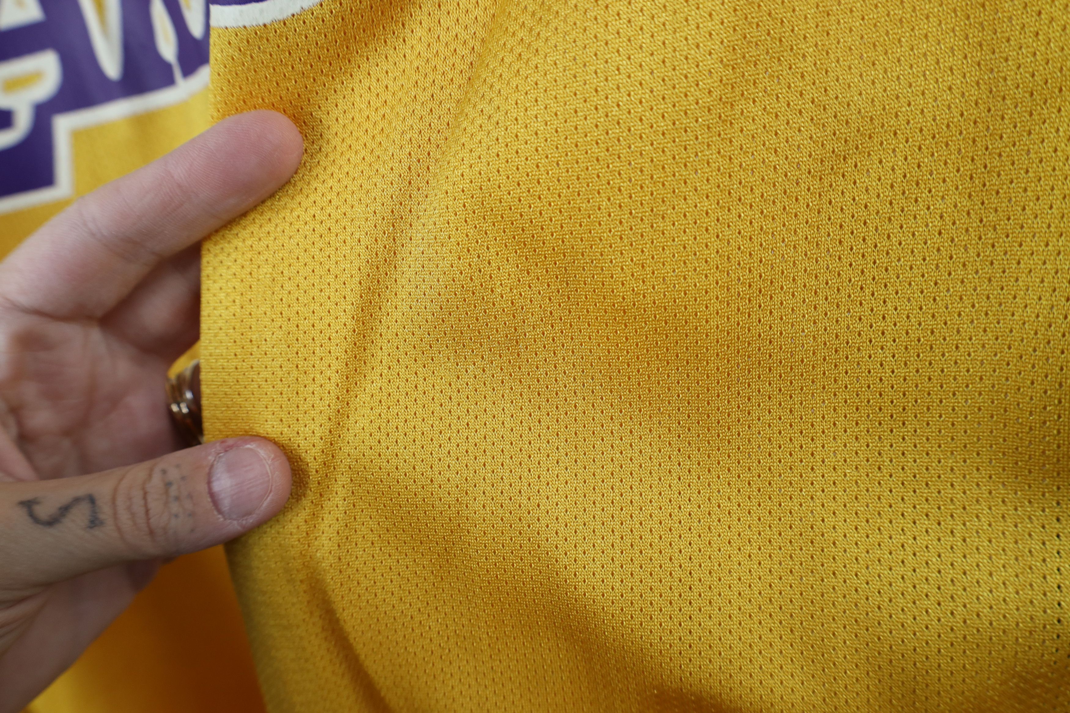 Champion Vintage 90s Champion Kobe Bryant Los Angeles Lakers Jersey Size US L / EU 52-54 / 3 - 6 Thumbnail