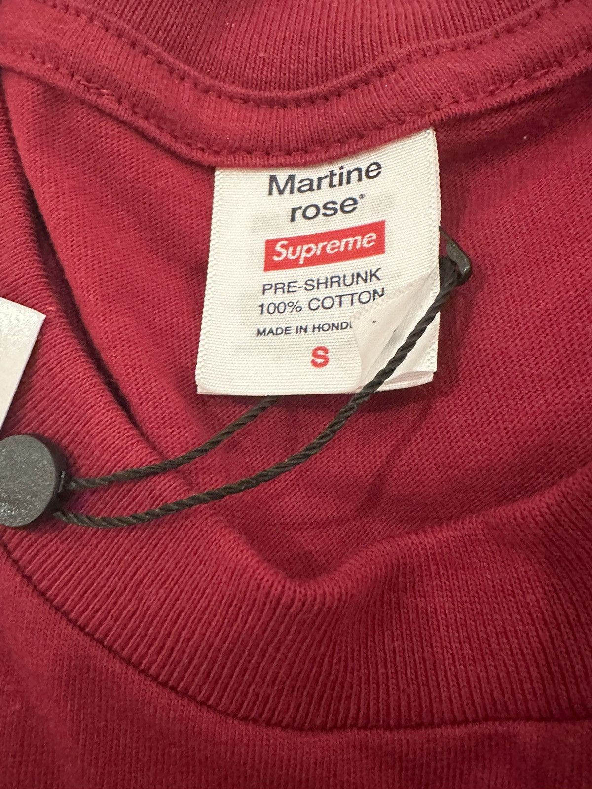Martine Rose × Supreme Supreme Martine Rose Logo Tee Cardinal S Size US S / EU 44-46 / 1 - 2 Thumbnail