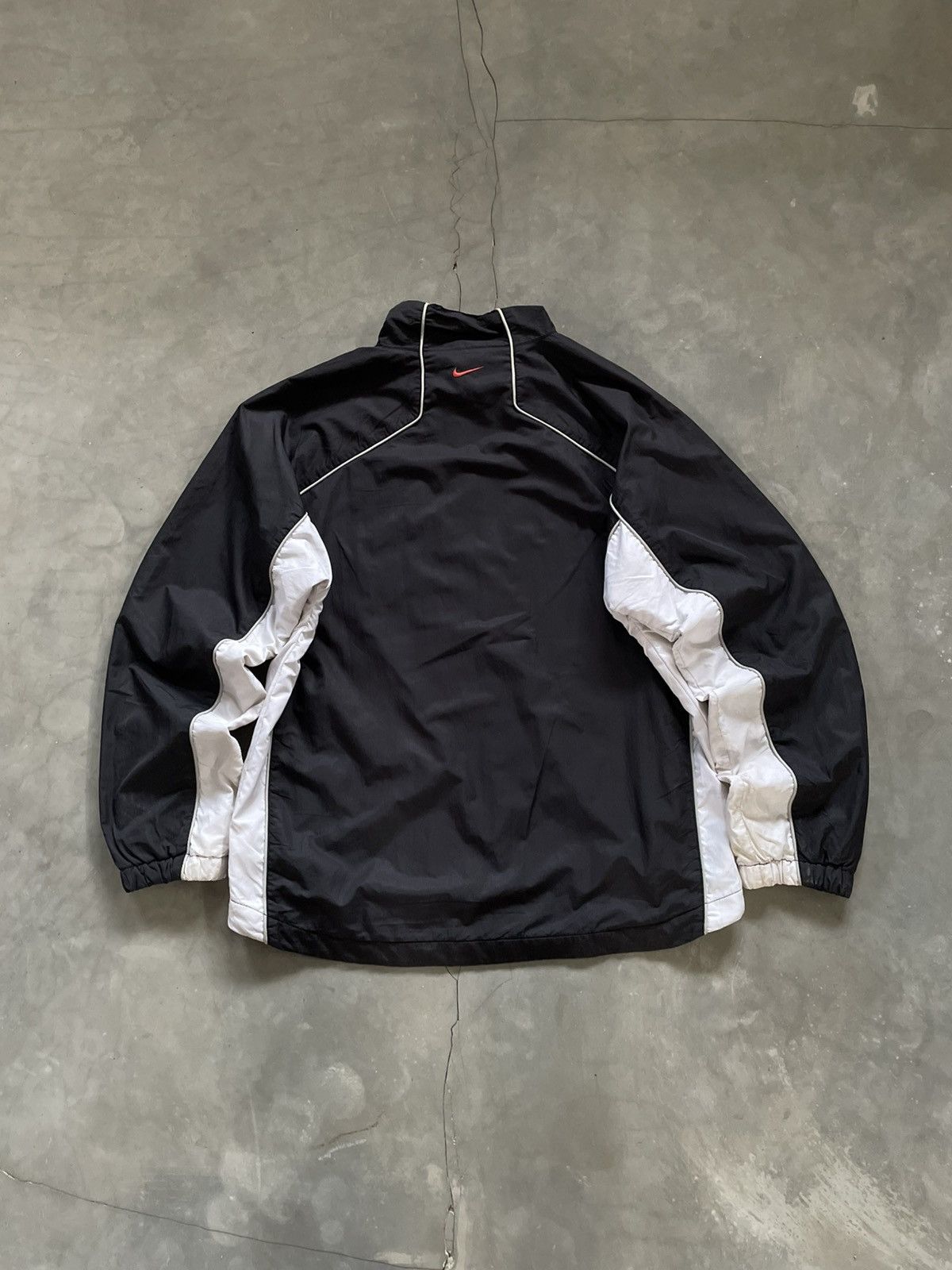 Nike Rare Nike TN Light Jacket Color Block Windbreaker Red Swoosh Size US XL / EU 56 / 4 - 2 Thumbnail