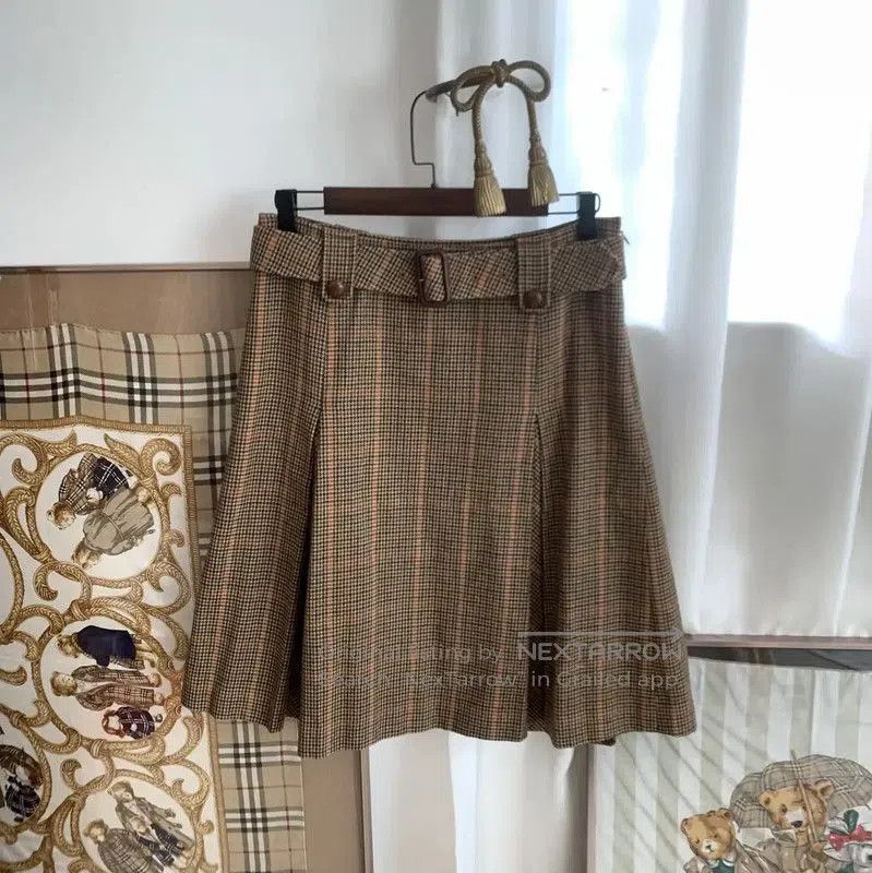 Burberry Burberry Women's Houndstooth Wool Skirt Size L. Size 30" / US 8 / IT 44 - 1 Thumbnail