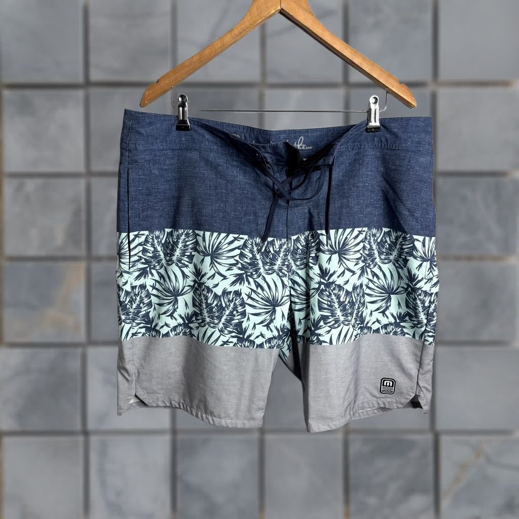 TravisMathew TravisMathew Board Shorts Mens 38 Blue Gray Mint Palm Print Colorblock Trunks Size US 38 / EU 54 - 1 Thumbnail