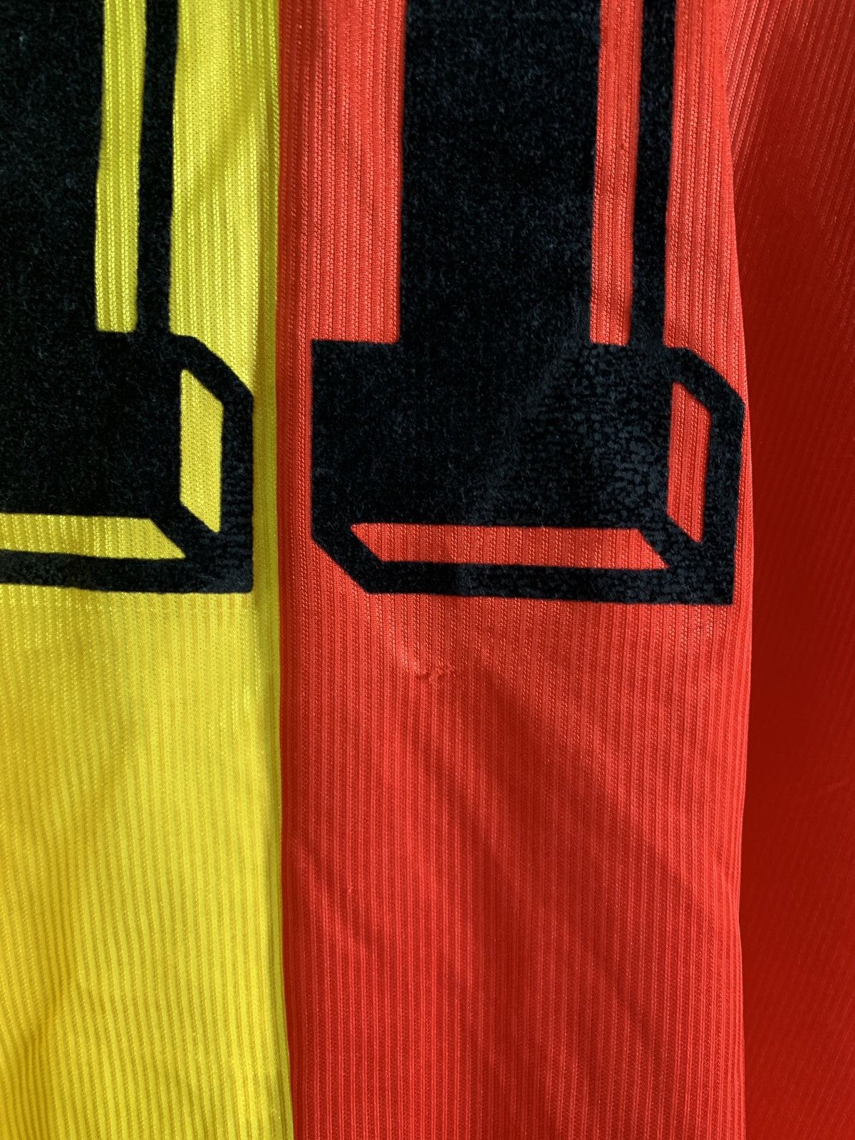 Vintage Galatasaray Home Football Shirt Vintage Soccer Jersey Sz XL Size US XL / EU 56 / 4 - 8 Thumbnail