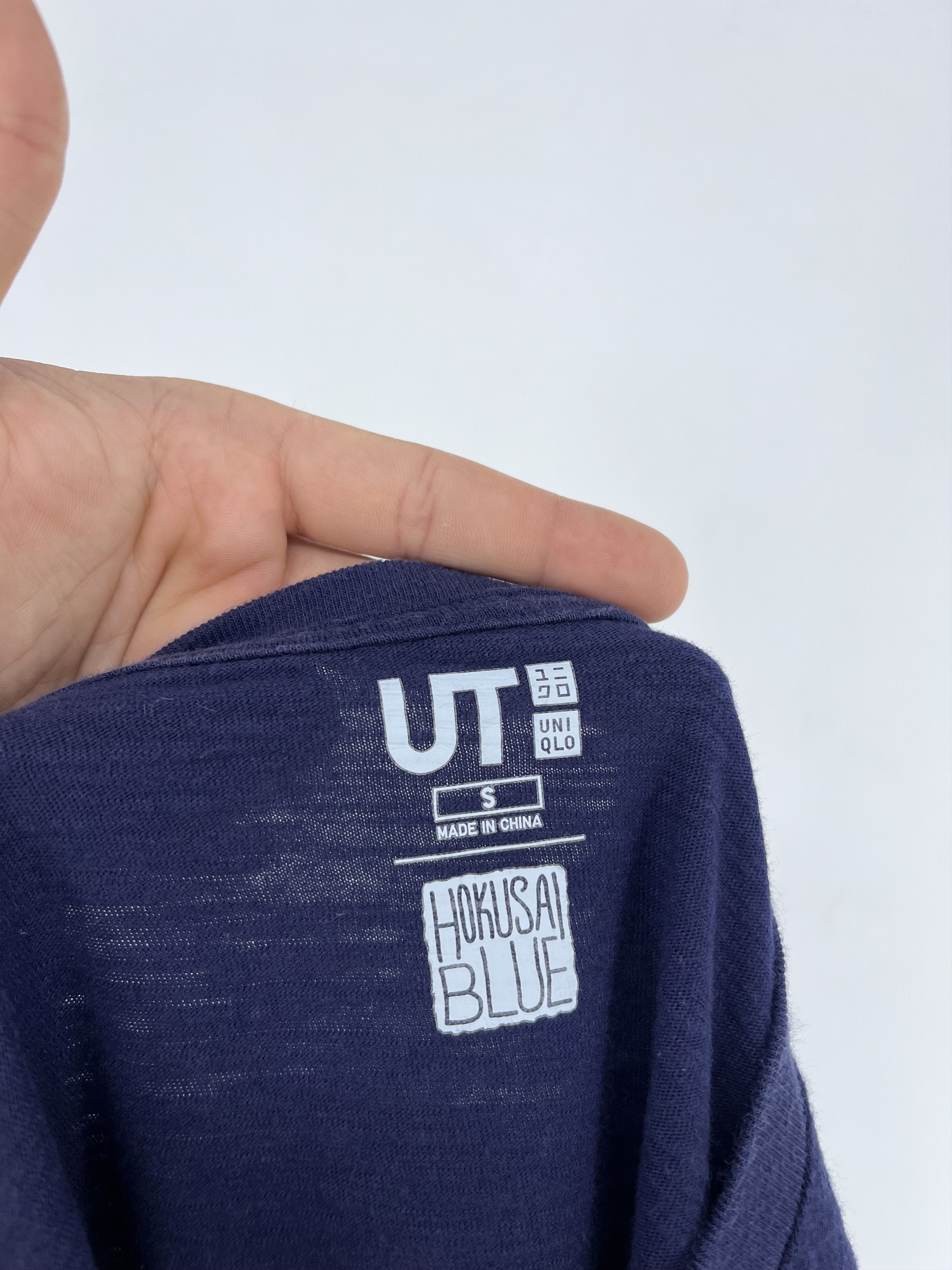 Japanese Brand × Uniqlo Mens Uniqlo Hokusai Blue T Shirt art tee Japanese Brand y2k Size US S / EU 44-46 / 1 - 8 Thumbnail