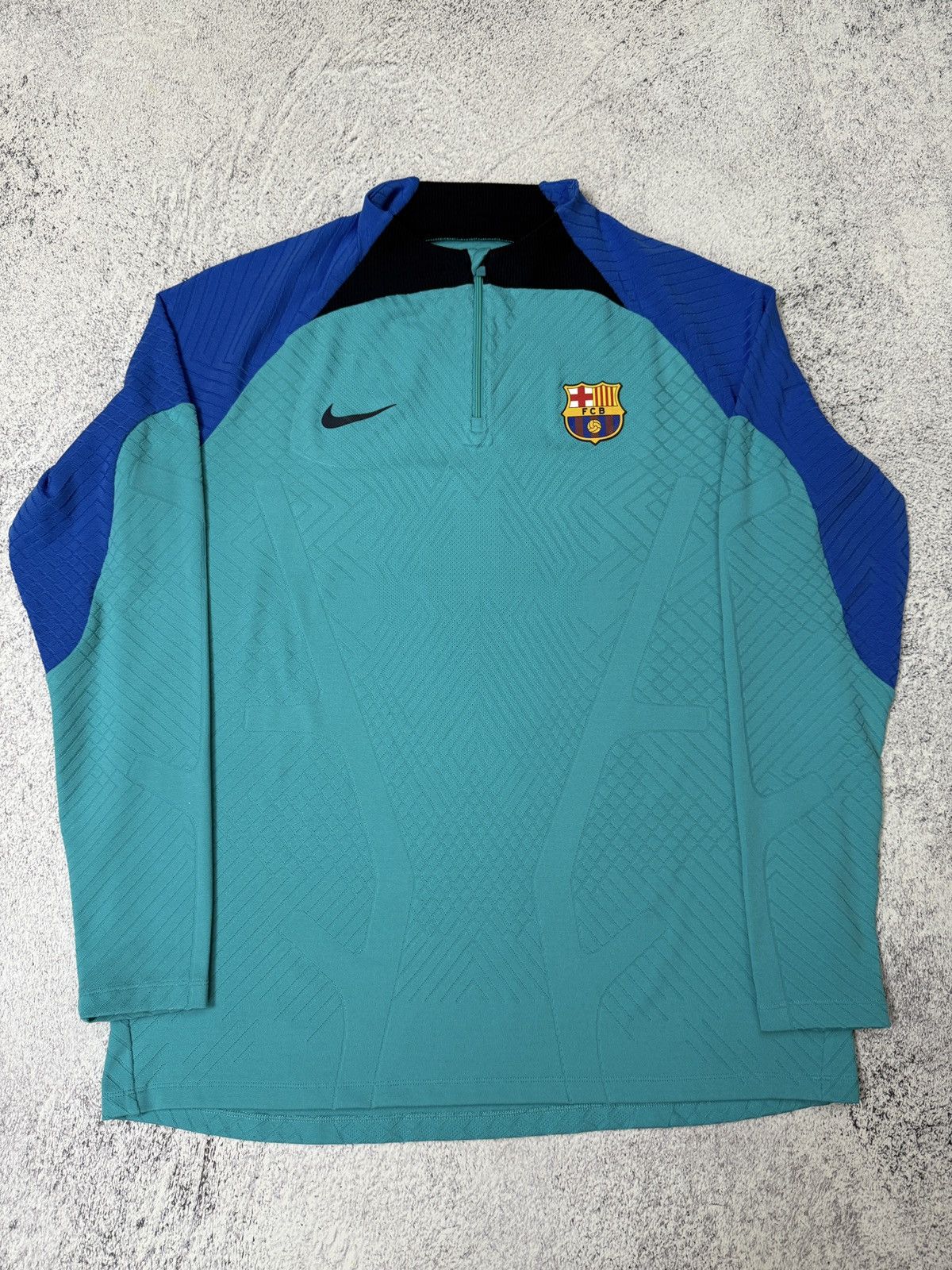 Nike Nike FC Barcelona 2022-23 Strike Elite ADV Drill Top Shirt Size US XL / EU 56 / 4 - 6 Thumbnail