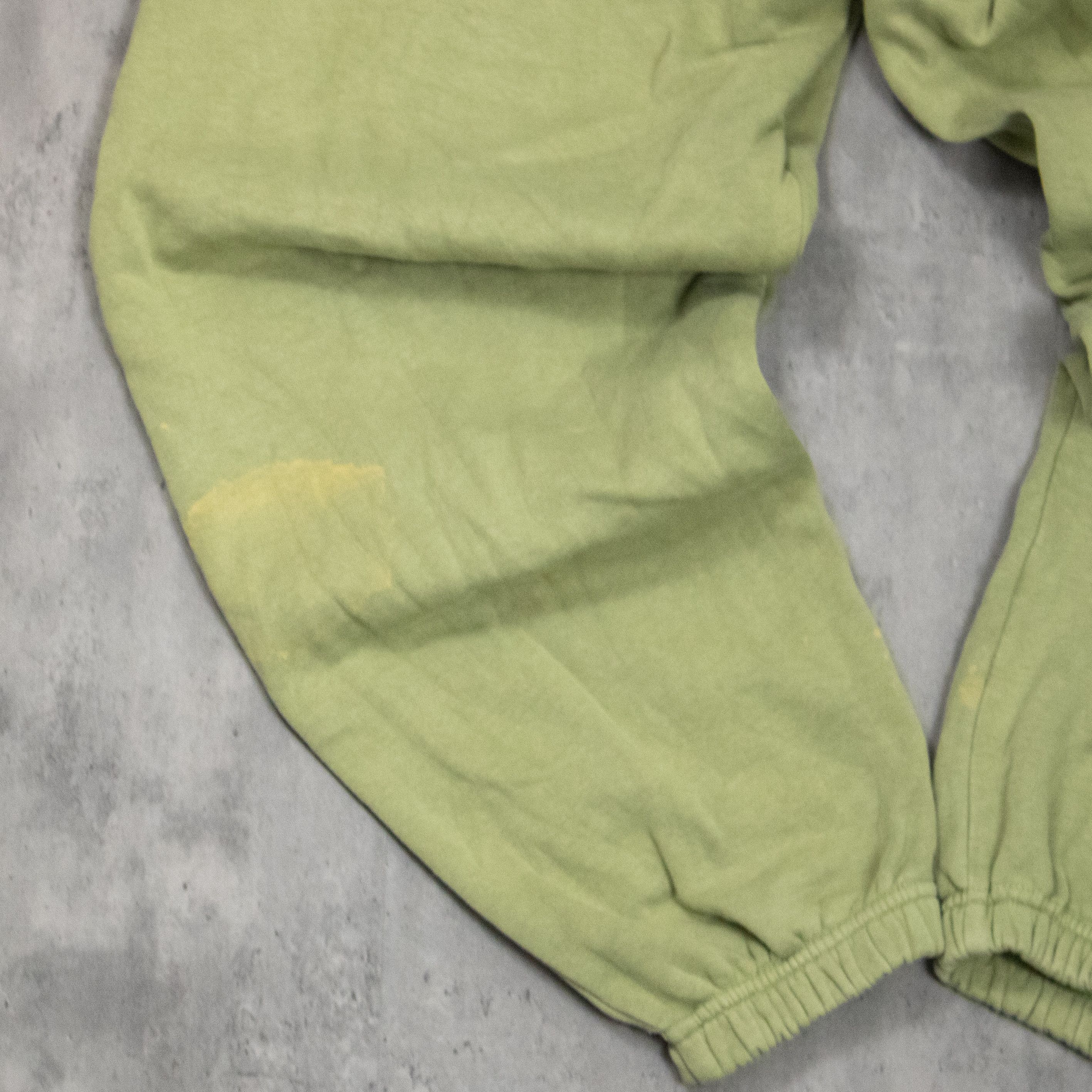 Nike Nike Bleached Sage Green Baggy Relax Fit Cuffed Sweat Pant's Size US 26 / EU 42 - 15 Thumbnail