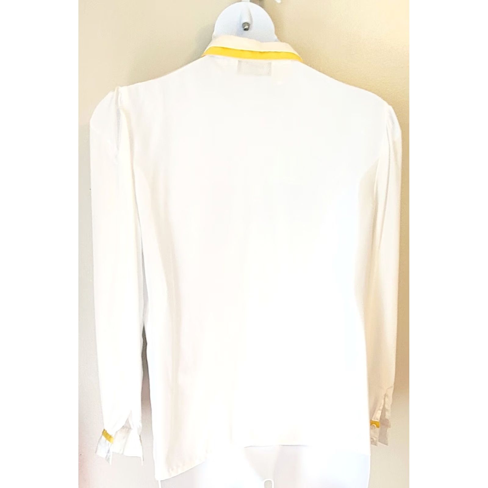 Vintage VINTAGE Haberdashery Collection Blouse 16W Gold Trim Collared Long Sleeve Polyester Women's Plus White Shirt Size XXL / US 16-18 / IT 52-54 - 4 Thumbnail
